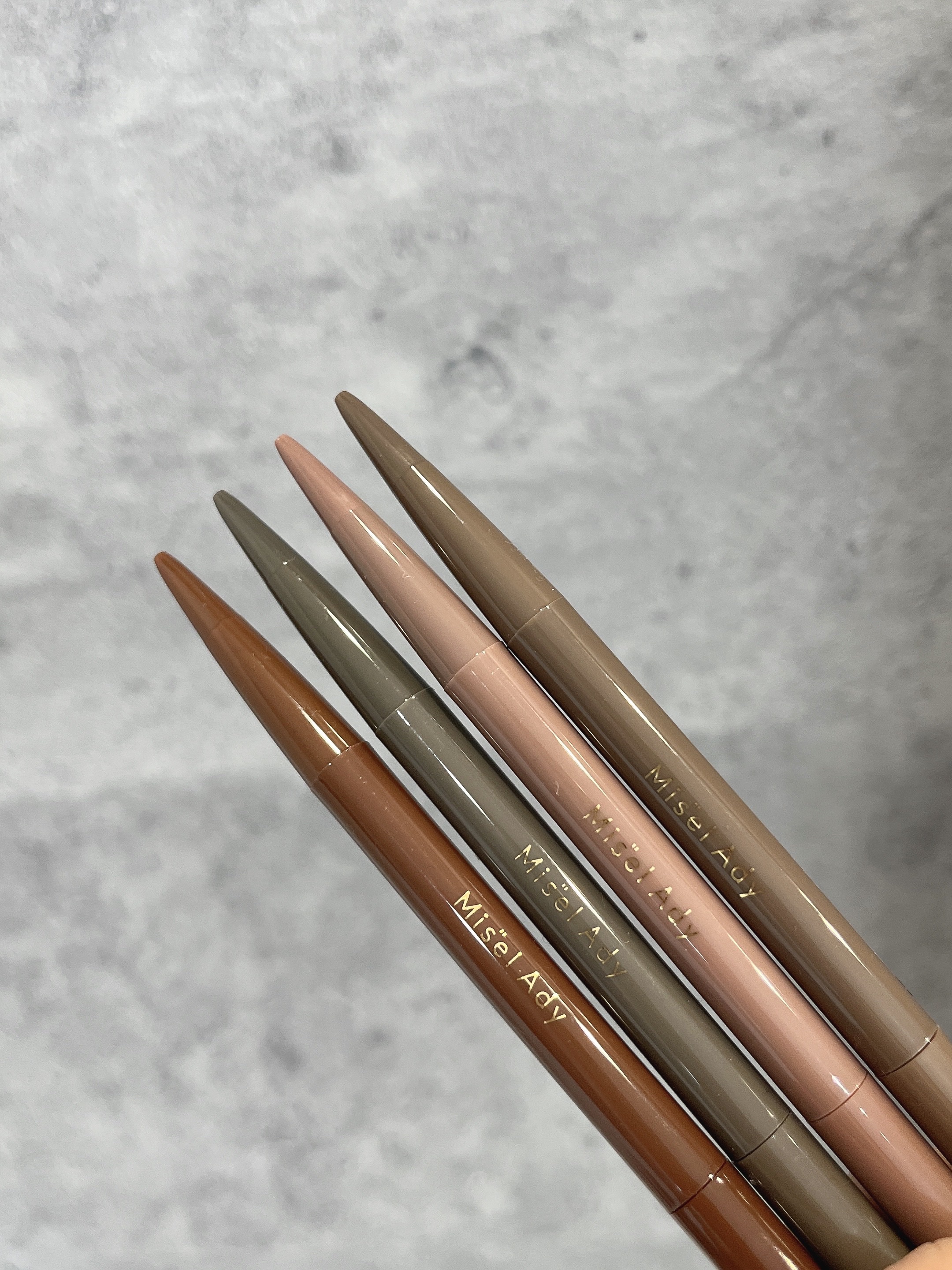 パウダリーアイブロウペンシルスリム/ミゼルエディ/アイブロウペンシルを使ったクチコミ（3枚目）