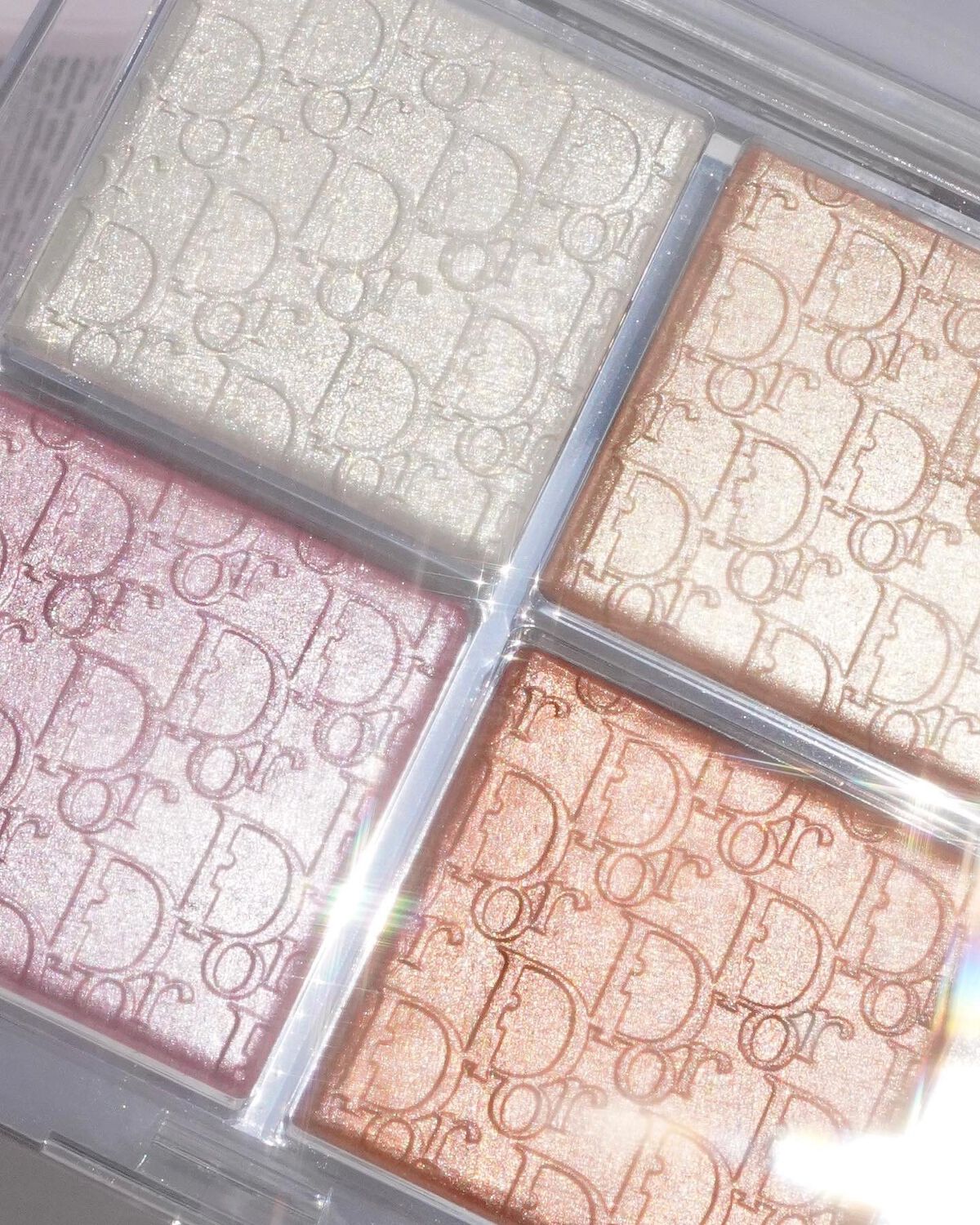 ディオール バックステージ フェイス グロウ パレット/Dior/ハイライトを使ったクチコミ（3枚目）