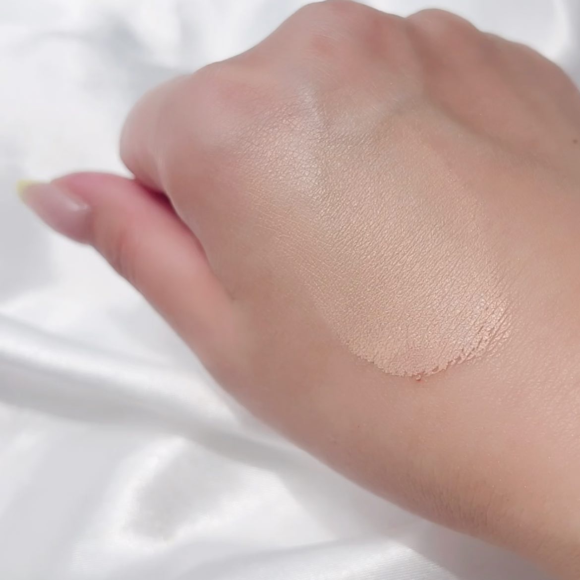 クールスキンウェアグロウ 02 ヌードベージュ/ESPRIQUE/化粧下地を使ったクチコミ（3枚目）