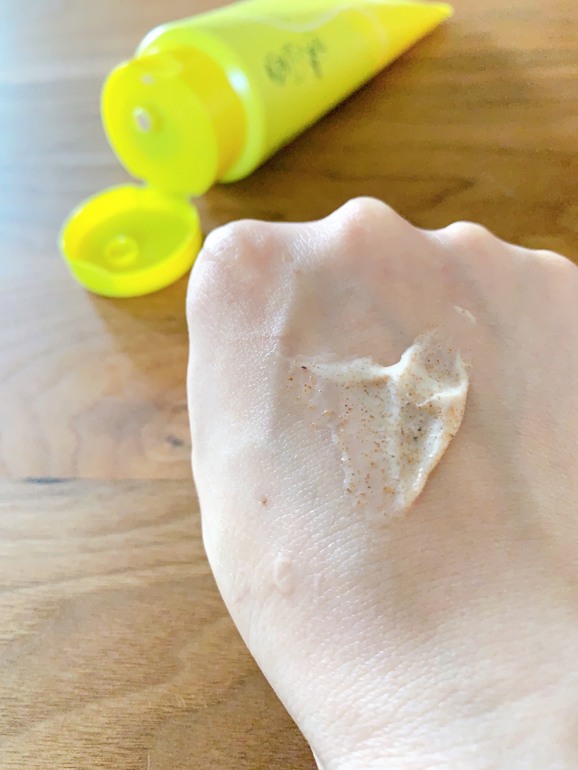 毛穴丸洗いスクラブ洗顔/ケアナボーテ/洗顔フォームを使ったクチコミ（3枚目）