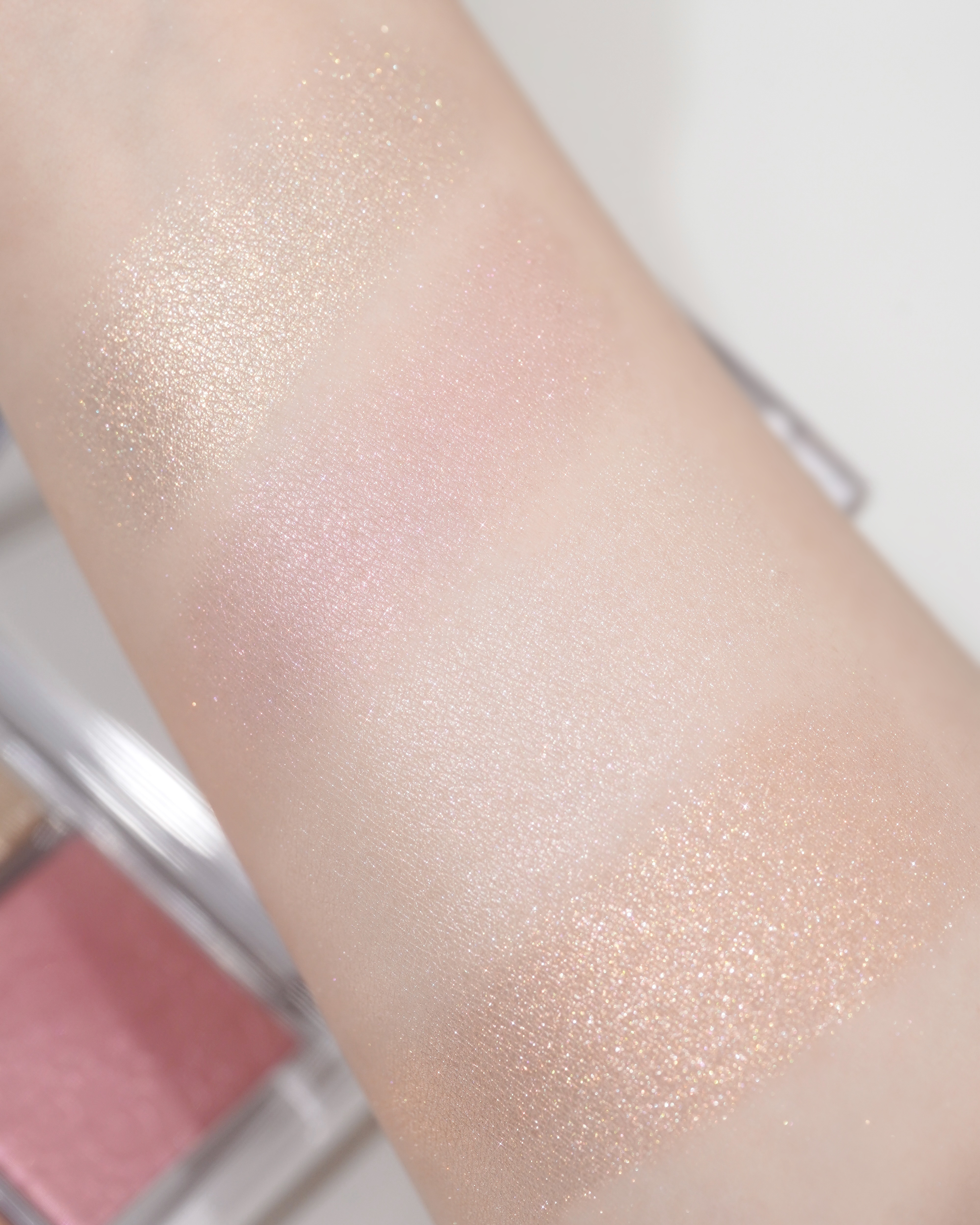 ディオール バックステージ フェイス グロウ パレット/Dior/ハイライトを使ったクチコミ（3枚目）