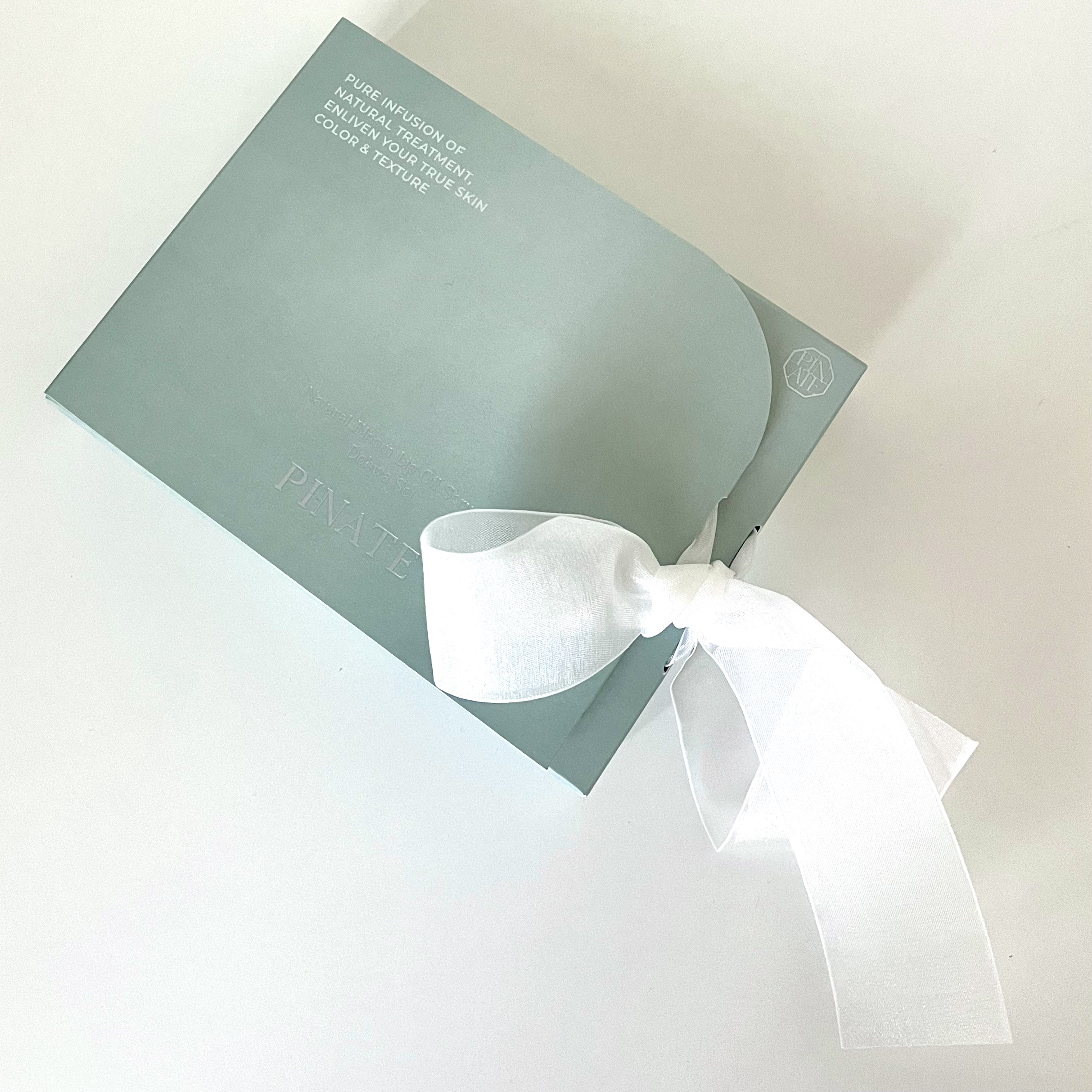 ナチュラルブルームリップオイルセラム 3色セット/PINATE/リップグロスを使ったクチコミ（2枚目）