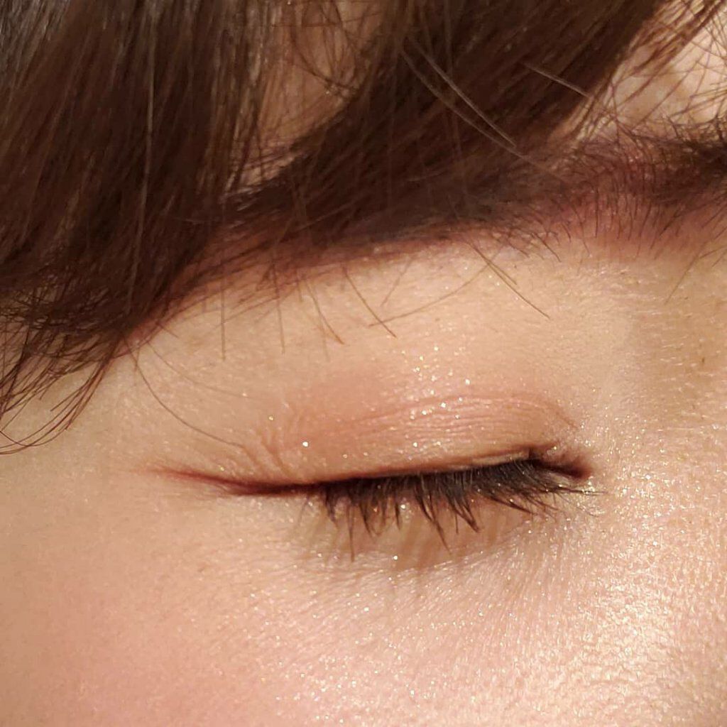 ハードワイヤードアイシャドー/NARS/単色アイシャドウを使ったクチコミ（2枚目）