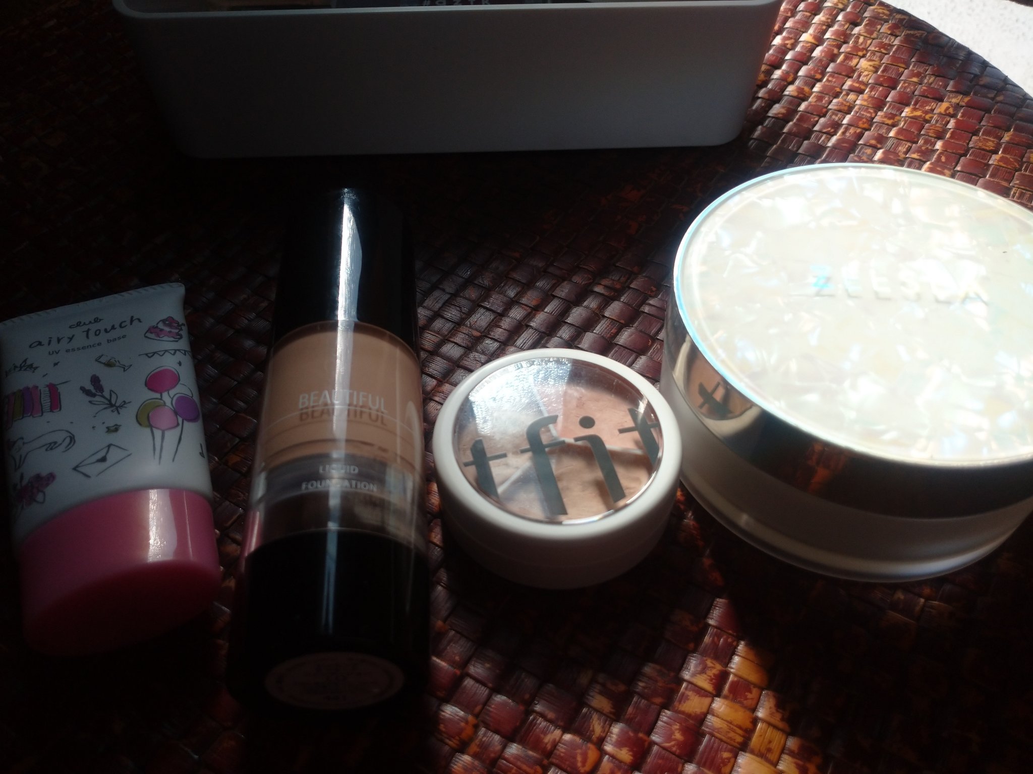 エアリータッチ UVエッセンスベース 通常/クラブ/化粧下地を使ったクチコミ（1枚目）