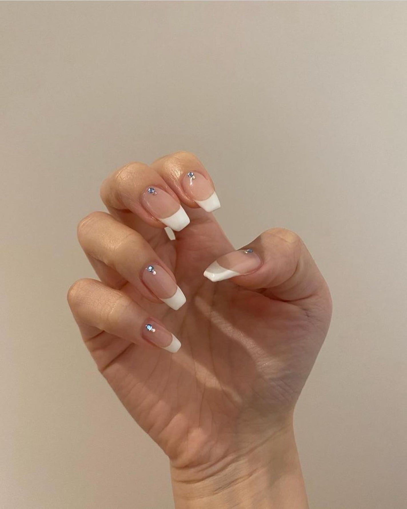 mina on LIPS 「𝗻𝗮𝗶𝗹𝘀𝗮𝗹𝗼𝗻𝗺𝗶𝗻𝘂𝗶𝘁🎀🩵Frenchカワイイ~💫🤍お..」(4枚目)