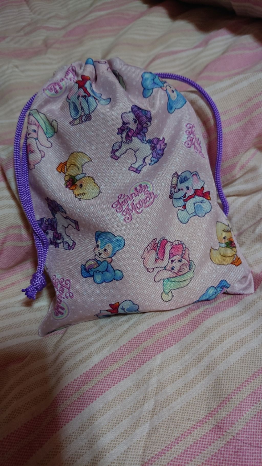 クロエぞ on LIPS 「昨日セリアで、あらまぁ♡と思って購入した、なにやら夢かわな巾着..」(1枚目)