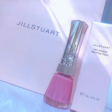 ネイルラッカー ダズリングビジュー 305 hum a tune/JILL STUART/マニキュアを使ったクチコミ（3枚目）