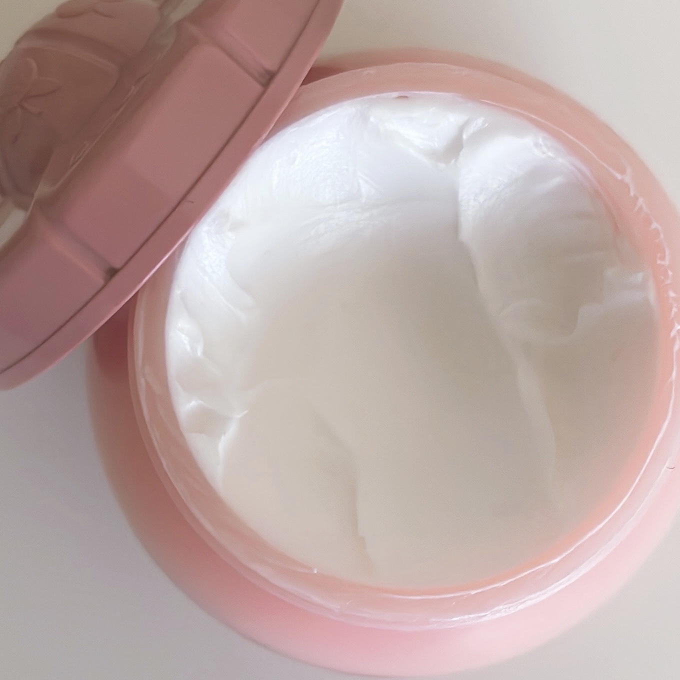 ホルモンクリーム/クラブ/フェイスクリームを使ったクチコミ（2枚目）