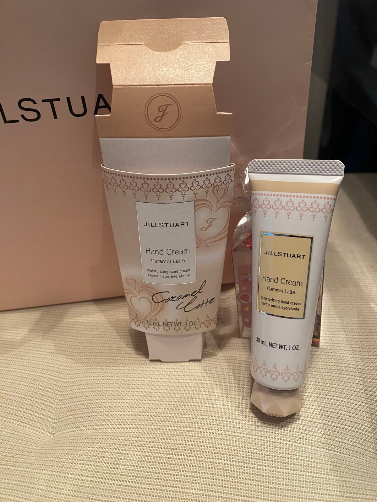 ハンドクリーム キャラメルラテ/JILL STUART/ハンドクリームを使ったクチコミ(1枚目)