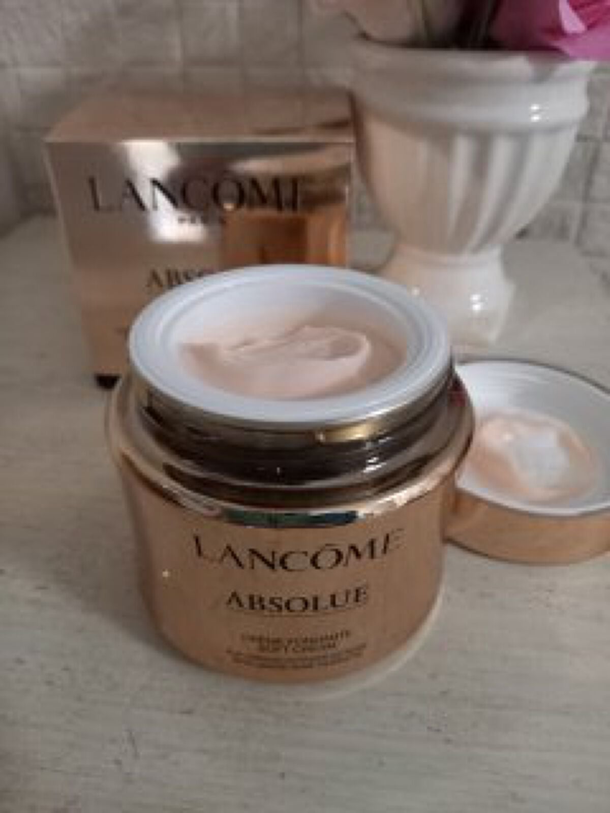 アプソリュ ソフトクリーム/LANCOME/フェイスクリームを使ったクチコミ(3枚目)