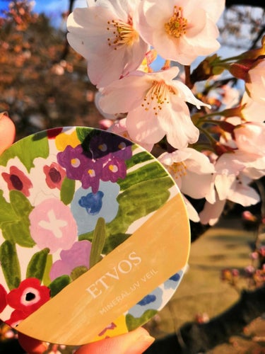エトヴォス ミネラルUVベール（旧）のクチコミ「#ETVOS #ミネラルUVベール
先日お花見に行ってきました🌸
暖かな春の陽気で眠い今日この.....」（1枚目）