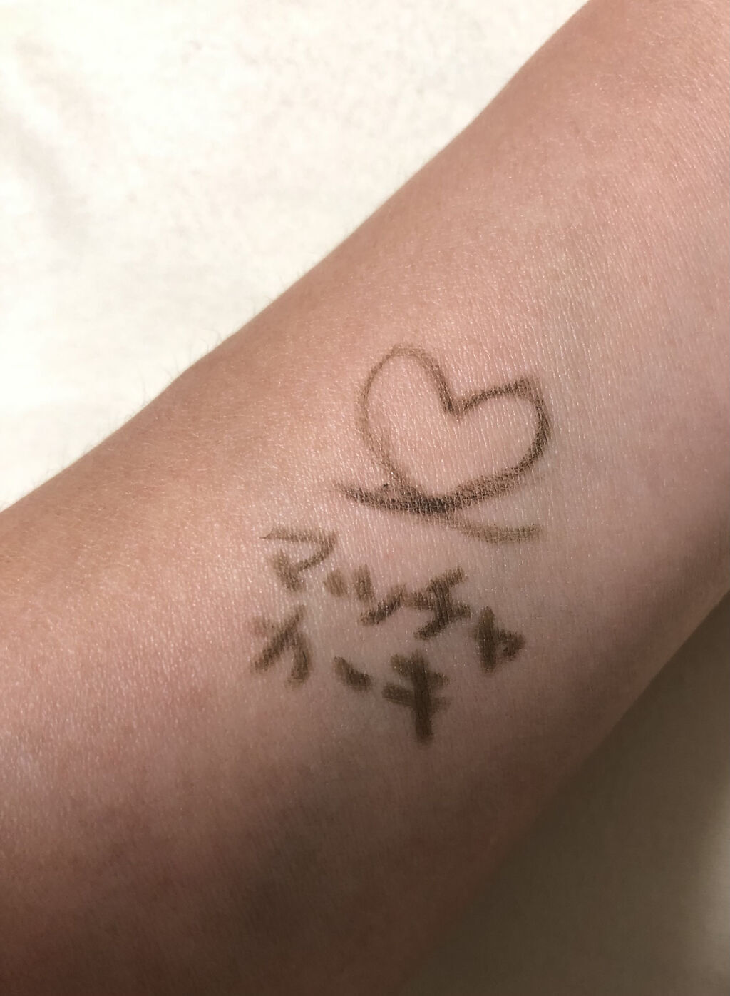 シャドーカスタマイズ/MAJOLICA MAJORCA/単色アイシャドウを使ったクチコミ（3枚目）