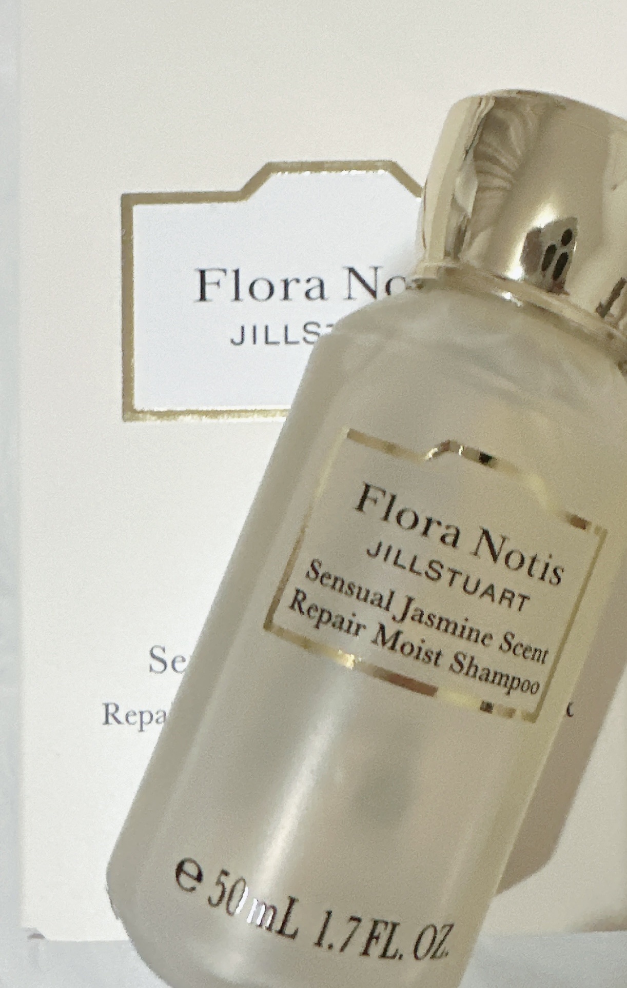 センシュアルジャスミン リペアモイストシャンプー / リペアモイストトリートメント トライアルサイズ(シャンプー&トリートメント)/Flora Notis JILL STUART/市販シャンプーを使ったクチコミ（1枚目）