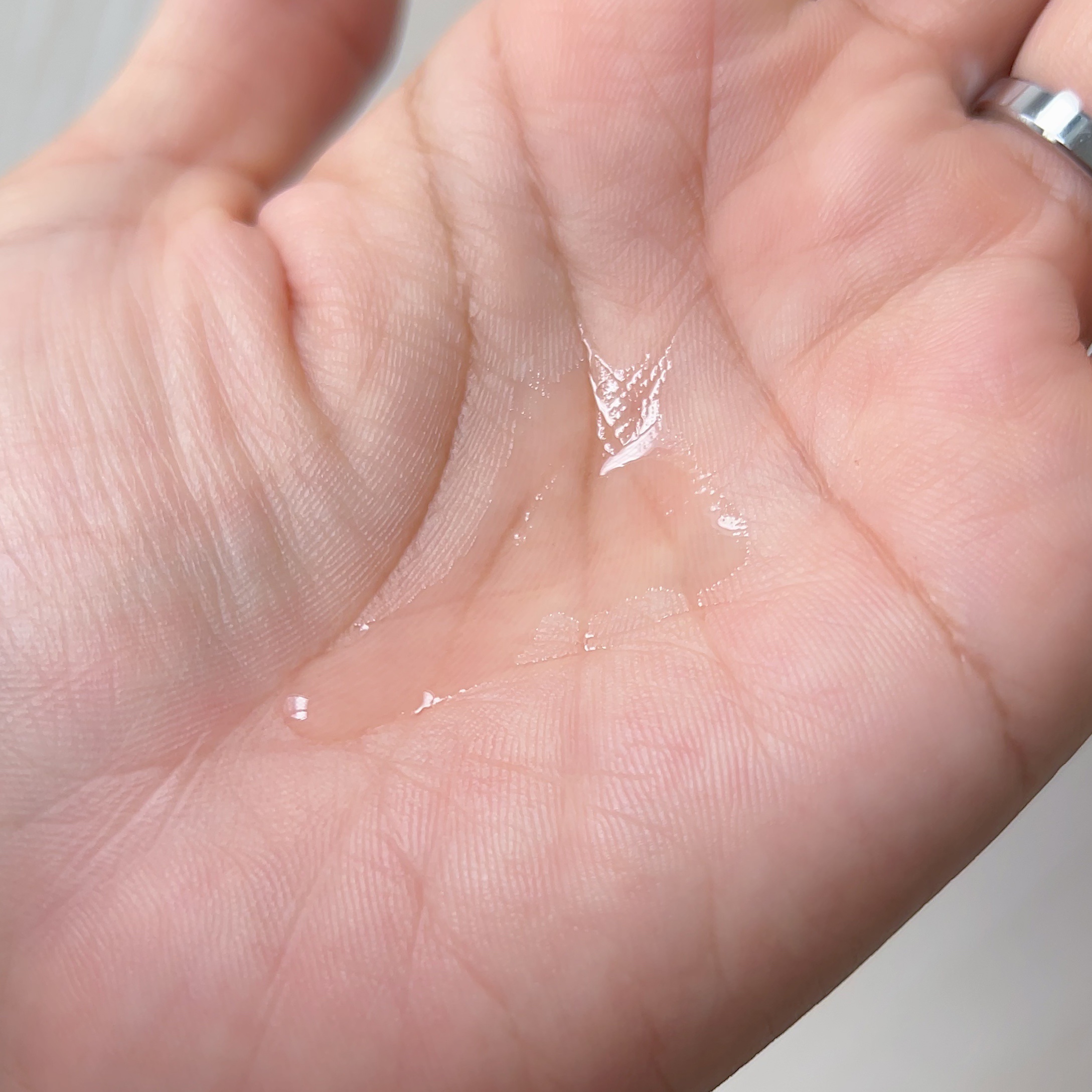 スノーホワイト/PINKGHOST/ヘアオイルを使ったクチコミ（2枚目）