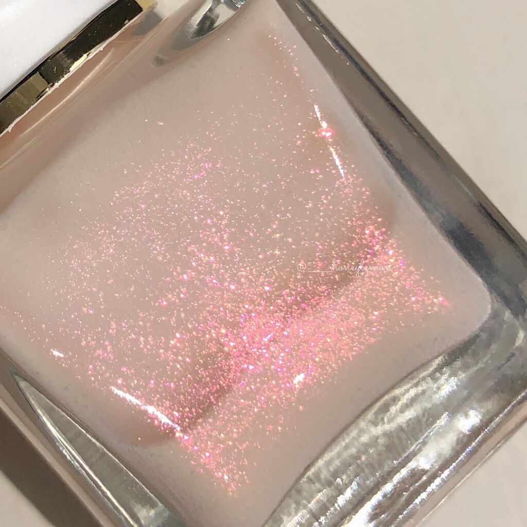 フローリックネイルラッカー/エレガンス クルーズ/マニキュアを使ったクチコミ(4枚目)