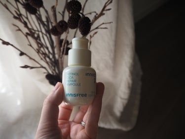 innisfreeのレチノールシカリペアセラム🌟
これ私は2本目です！！
パッケージが新しくなって柔らかい印象に
なったよね〜♡こっちの方が個人的にすき。

レチノールというとピリつきのある印象
やけど