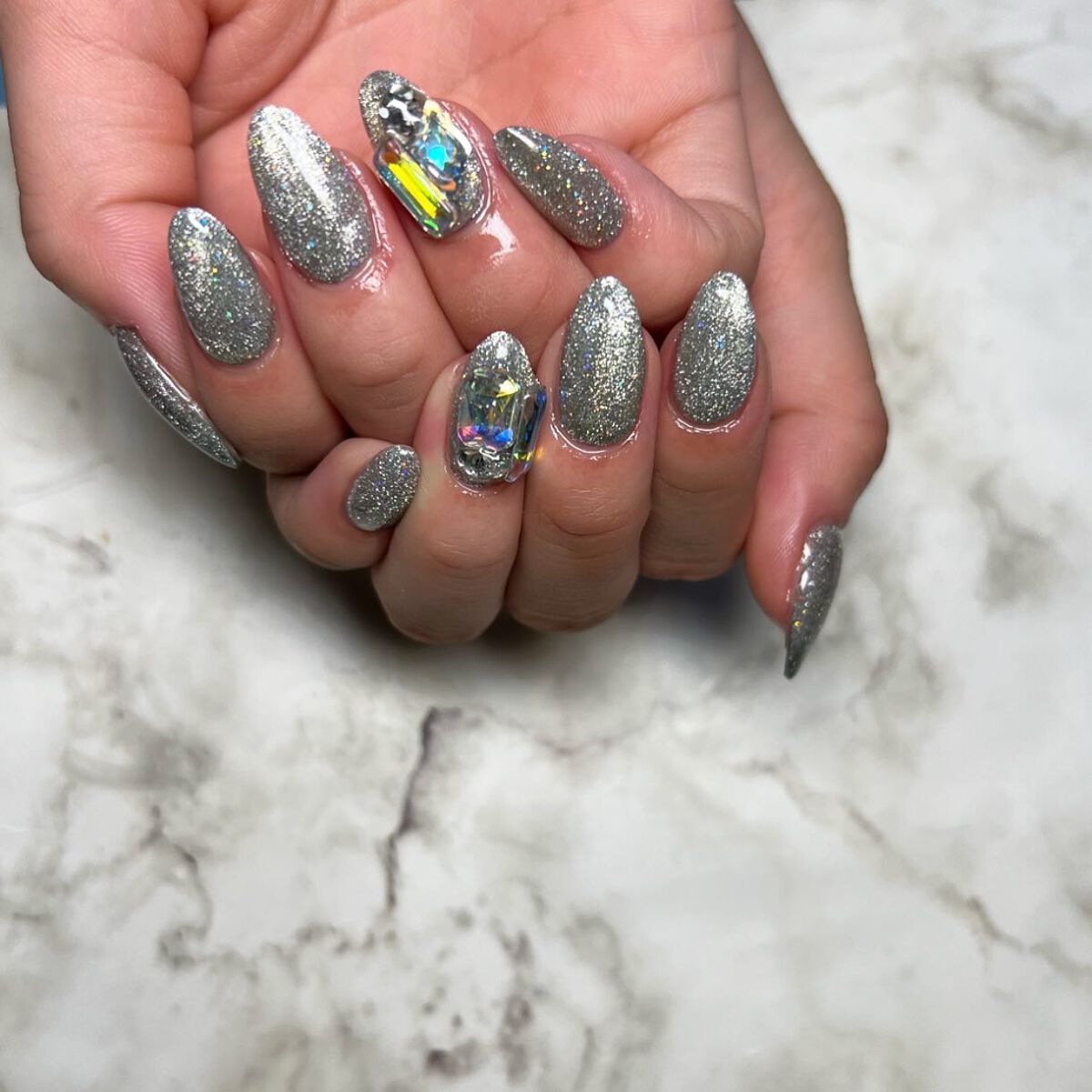 #シルバーネイル,#冬ネイル,#ビジューネイル,#ネイル,#ニュアンスネイル,#スカルプネイル,#ジェルネイル,#ママネイル,#ギャルネイル,#大人ネイル,#派手ネイル,#ネイル,#城陽ネイル,#京都ネイル,#大阪ネイル,#奈良ネイルのネイルデザイン