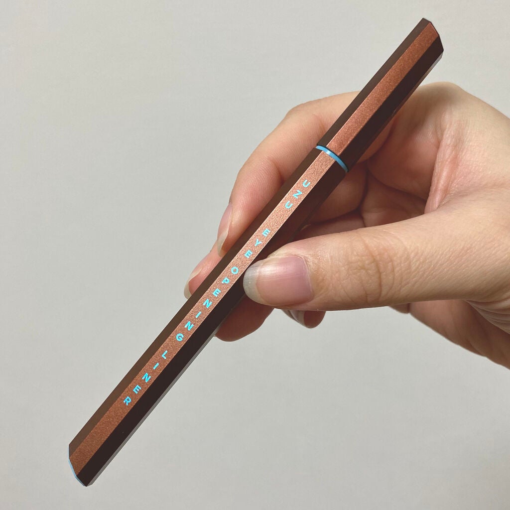 EYE OPENING LINER/UZU BY FLOWFUSHI/リキッドアイライナーを使ったクチコミ(3枚目)