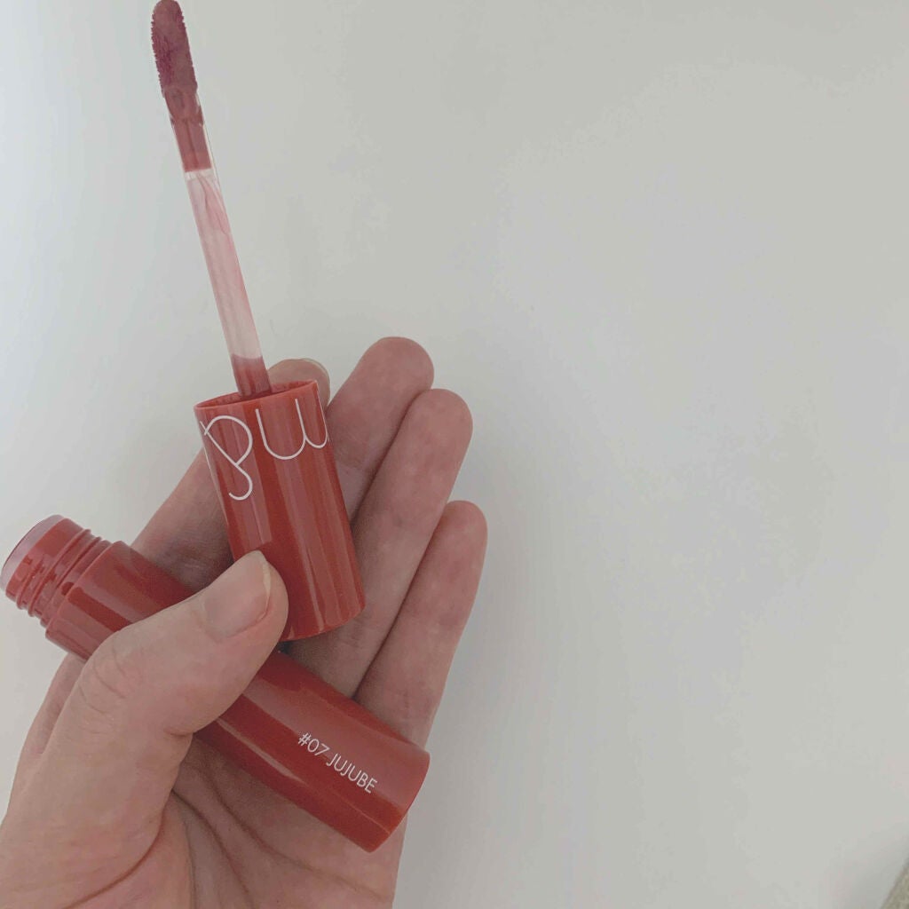 ジューシーラスティングティント/rom&nd/リップティントを使ったクチコミ(2枚目)