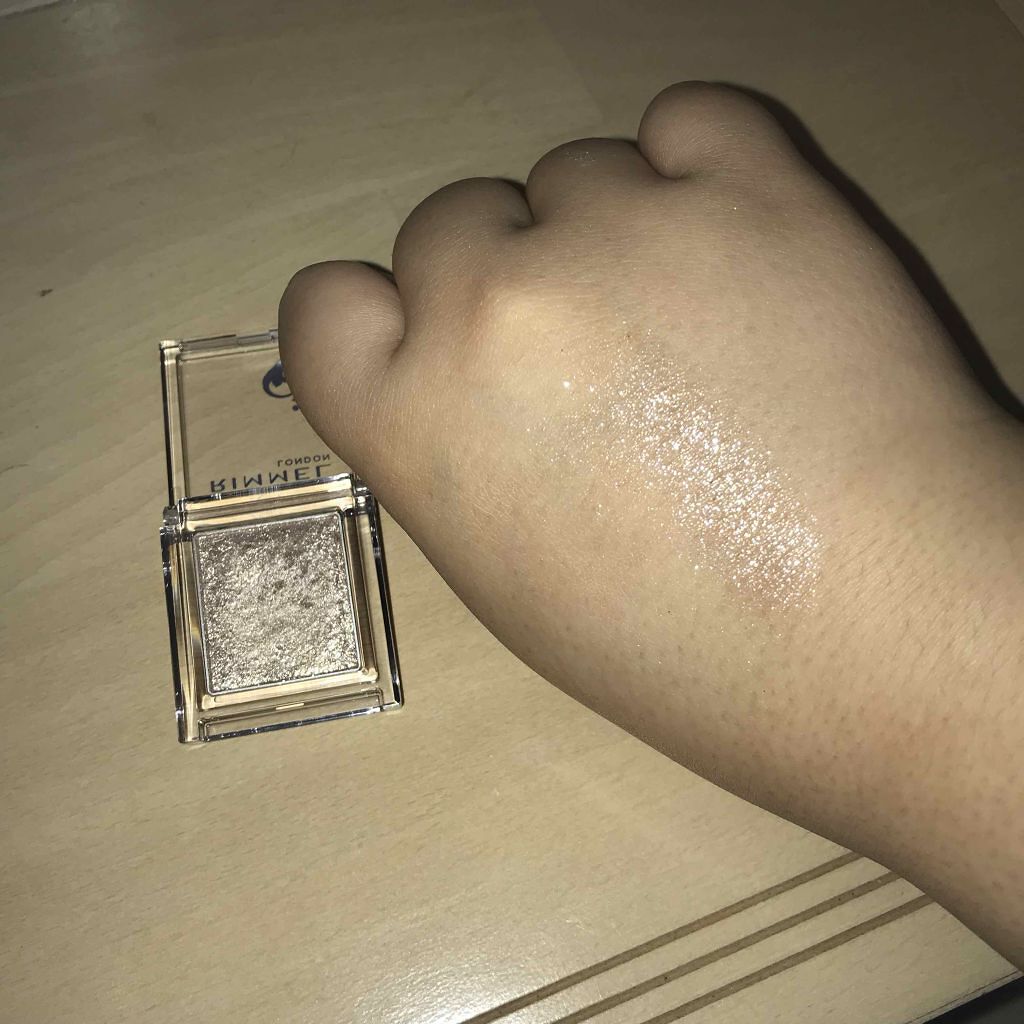 プリズム パウダーアイカラー/リンメル ロンドン/単色アイシャドウを使ったクチコミ（2枚目）