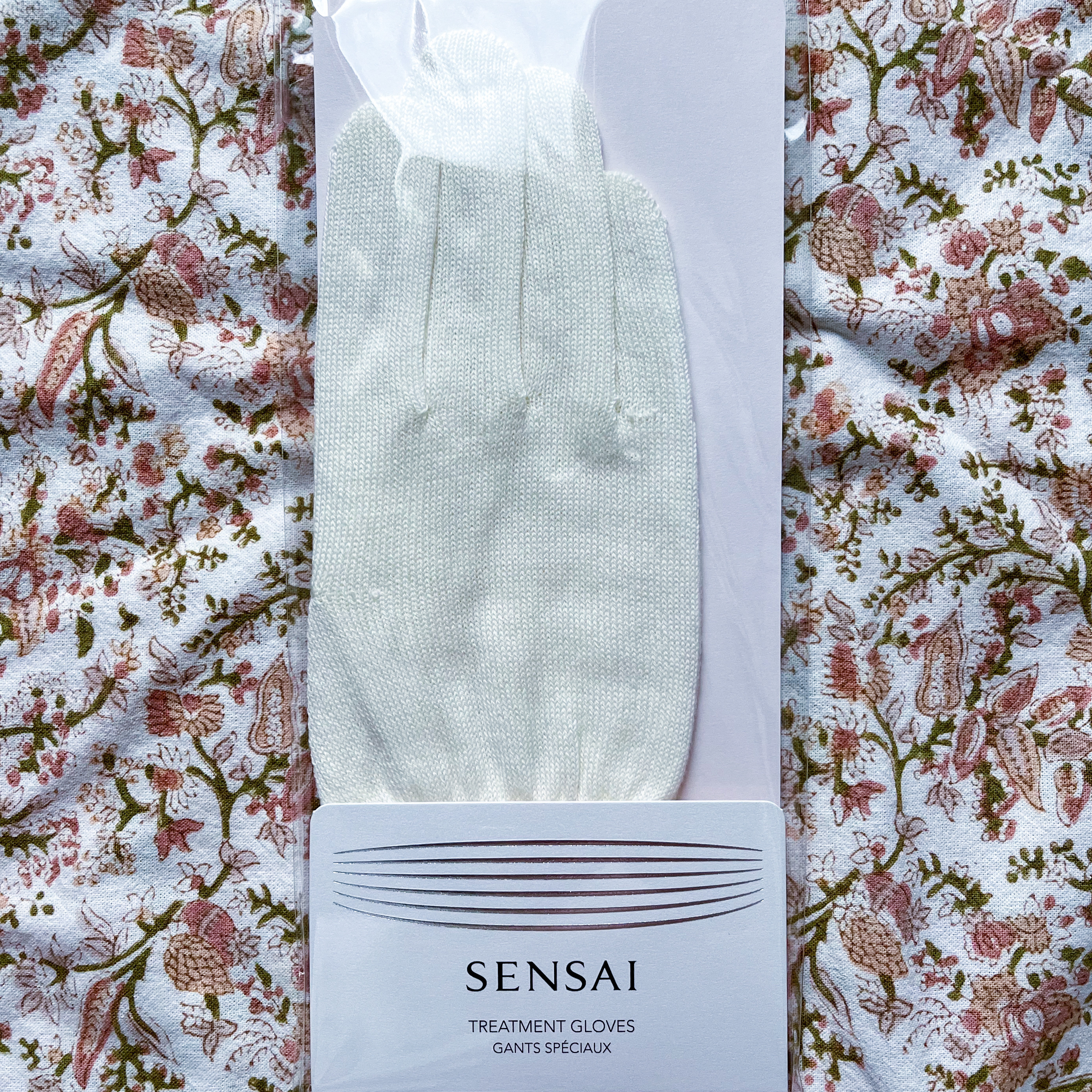 トリートメントグローブ/SENSAI/その他スキンケアグッズを使ったクチコミ（1枚目）