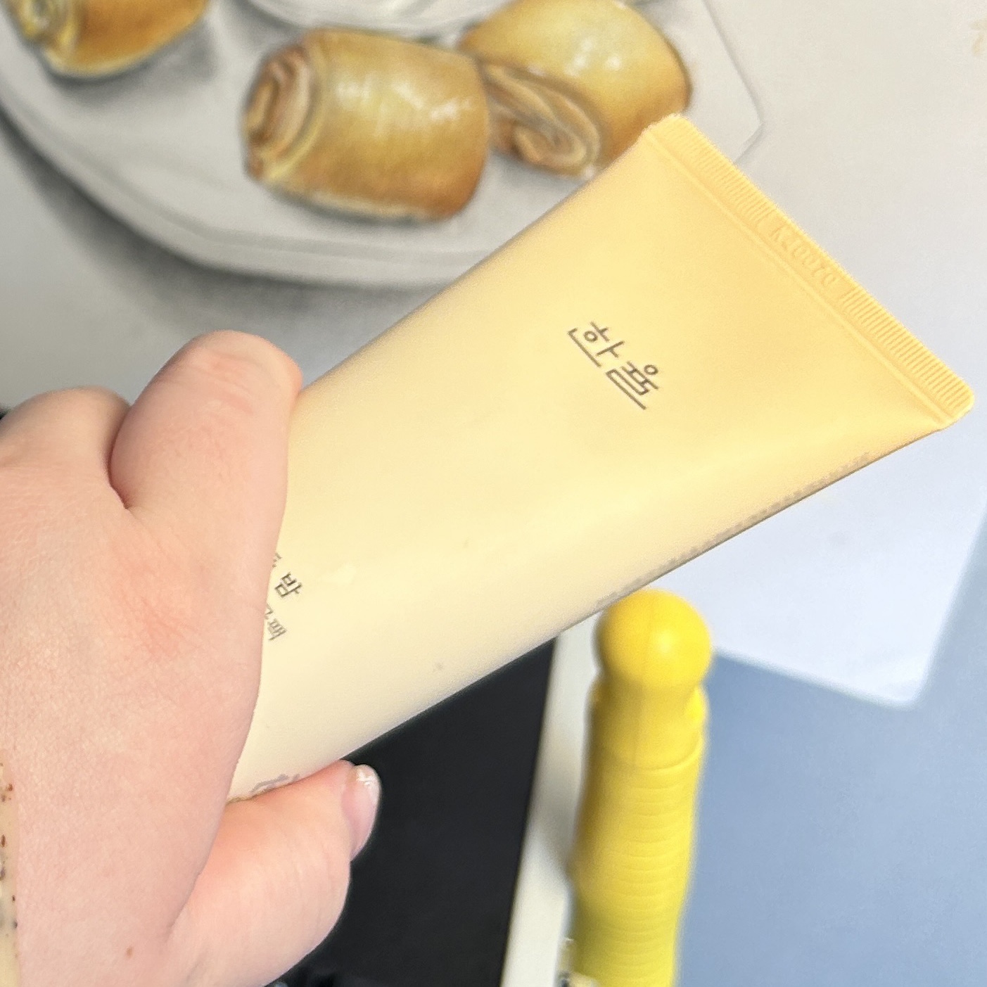 \栗がぎっしり🌰お手入れしながら幸せ感が満たされる週3スキンケア🥺🫧/

私の最大の悩みは毛穴🥲以前から毛穴ケアについて日々探求してはいるのですが、ケアをしながらここまで幸を感じるとは🥹🥹

HANYULの角質スッキリ毛穴パック