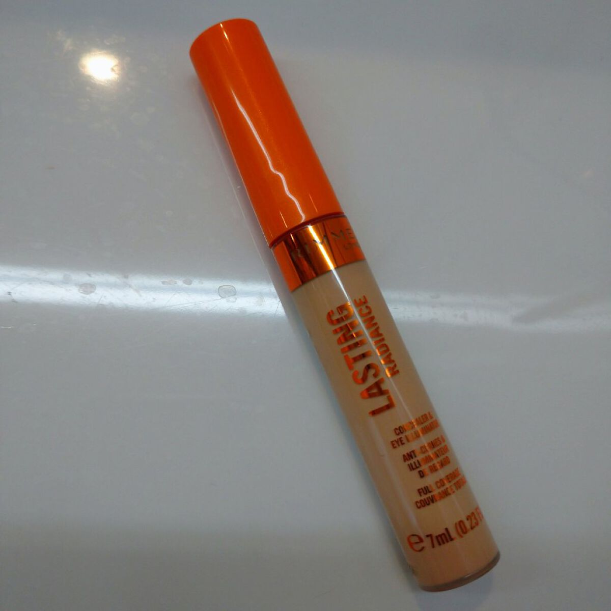 リンメル ロンドン ラスティングラディアンス コンシーラー のクチコミ「リンメルラスティングラディアンス コンシーラー
030クラシカルベージュ

細かいパール入りの.....」（1枚目）