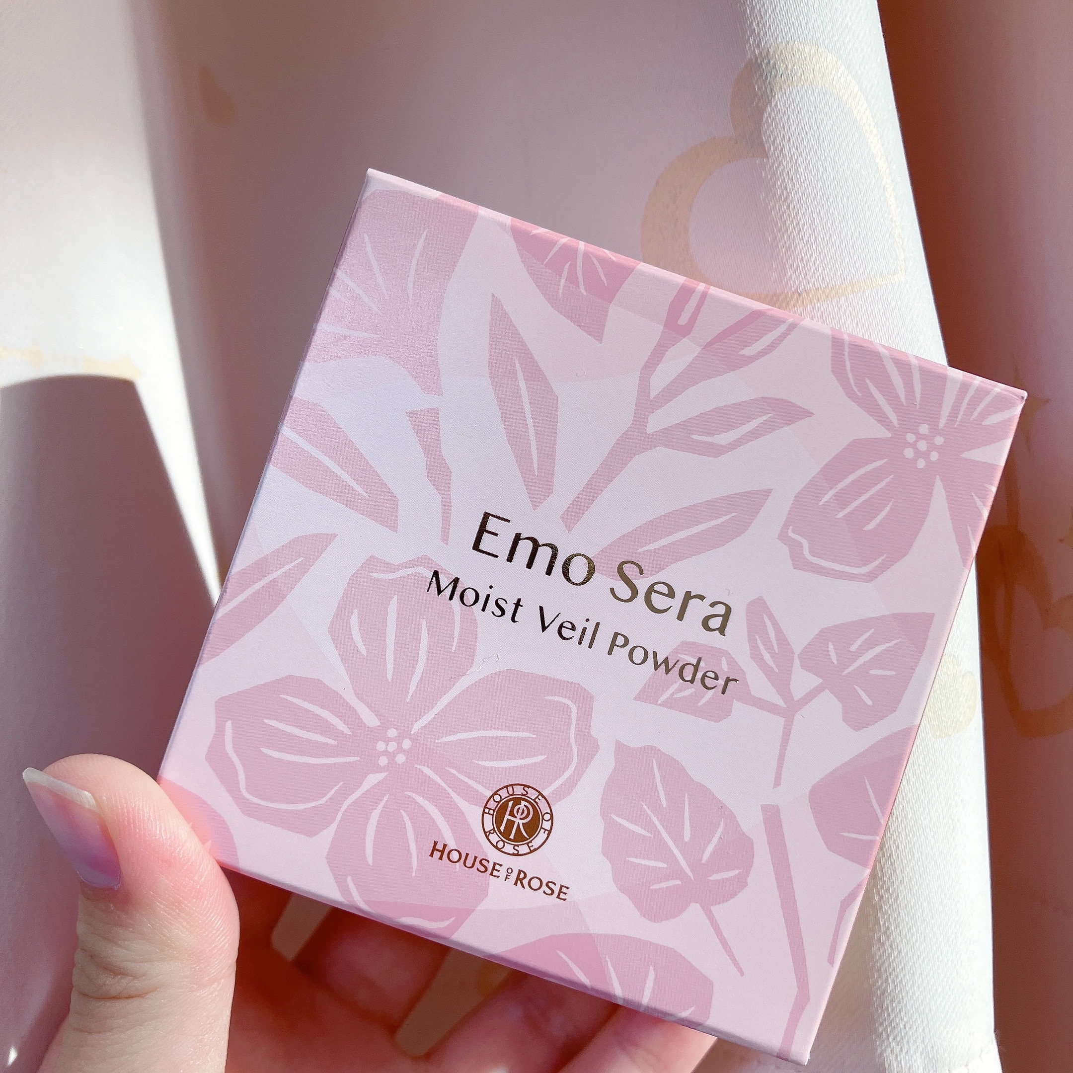 エモセラ モイストヴェールパウダー/ハウス オブ ローゼ/ルースパウダーを使ったクチコミ（3枚目）