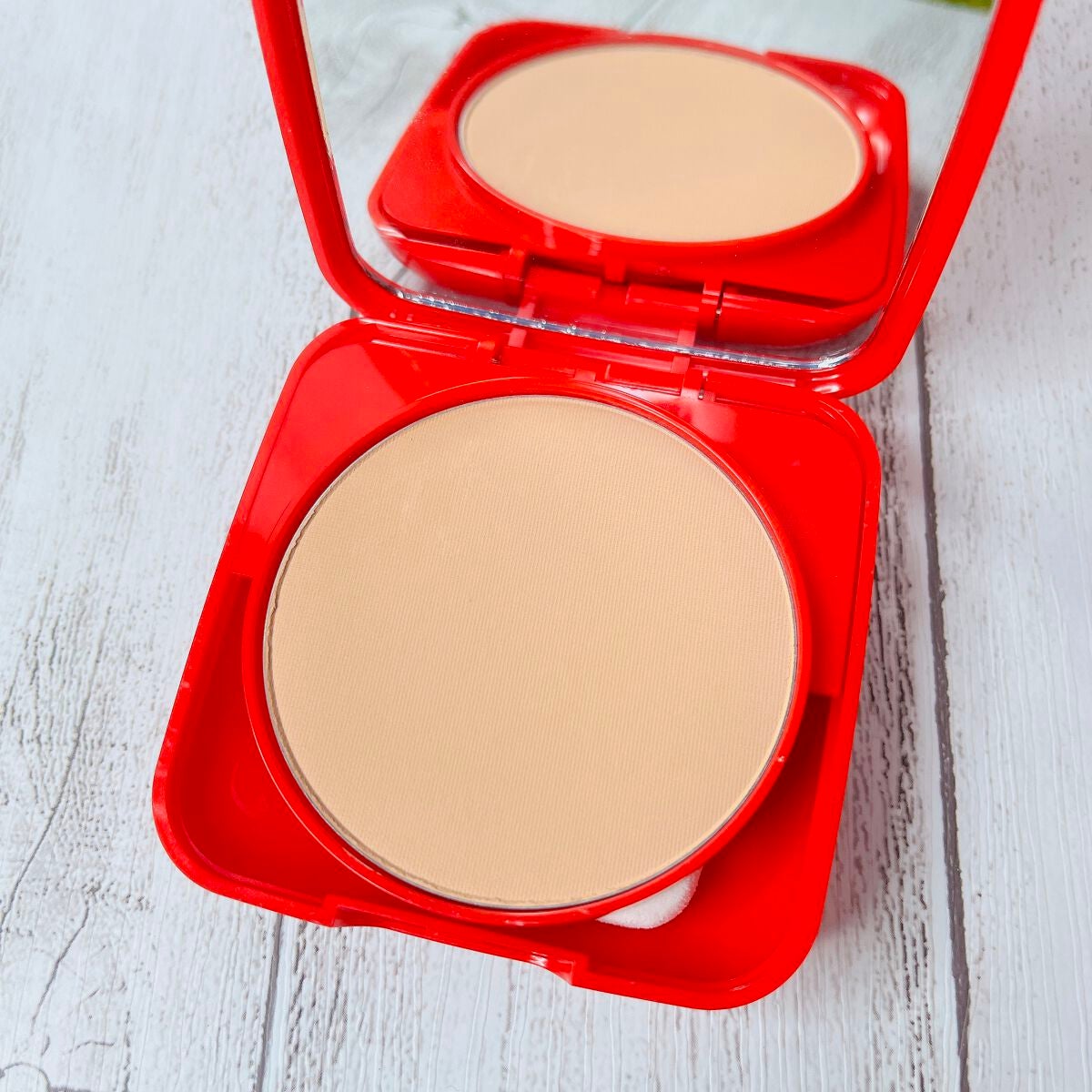 ラスティングフィニッシュ コンパクトファンデーション/リンメル ロンドン/パウダーファンデーションを使ったクチコミ(2枚目)