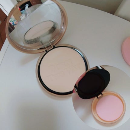 ボーン ディス ウェイ マルチユース コンプレクション パウダー/Too Faced/パウダーファンデーションを使ったクチコミ(3枚目)