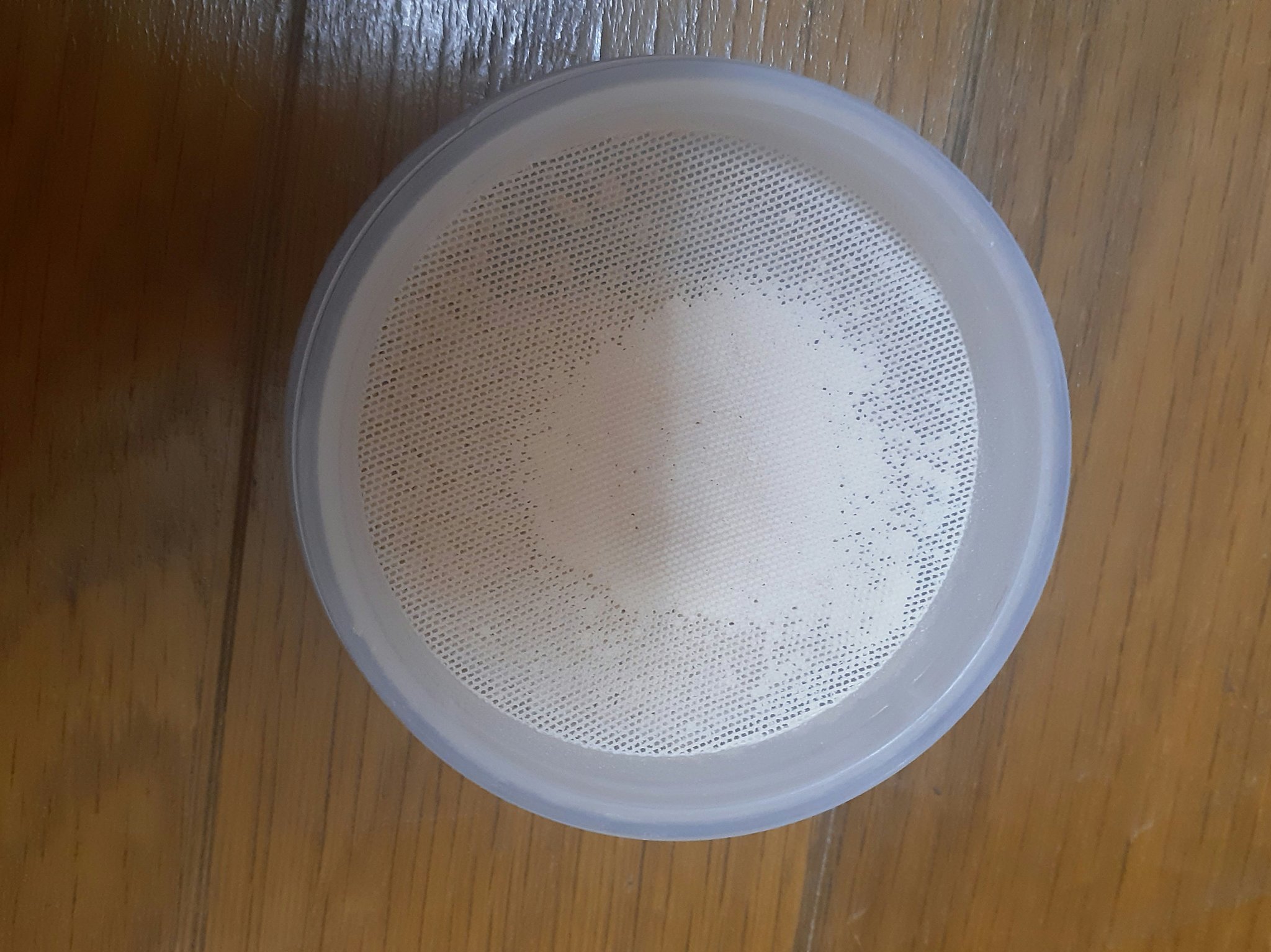 アドバンスドエシリアルスムースオペレーター ルースパウダー 01 スムースマット/THREE/ルースパウダーを使ったクチコミ（2枚目）