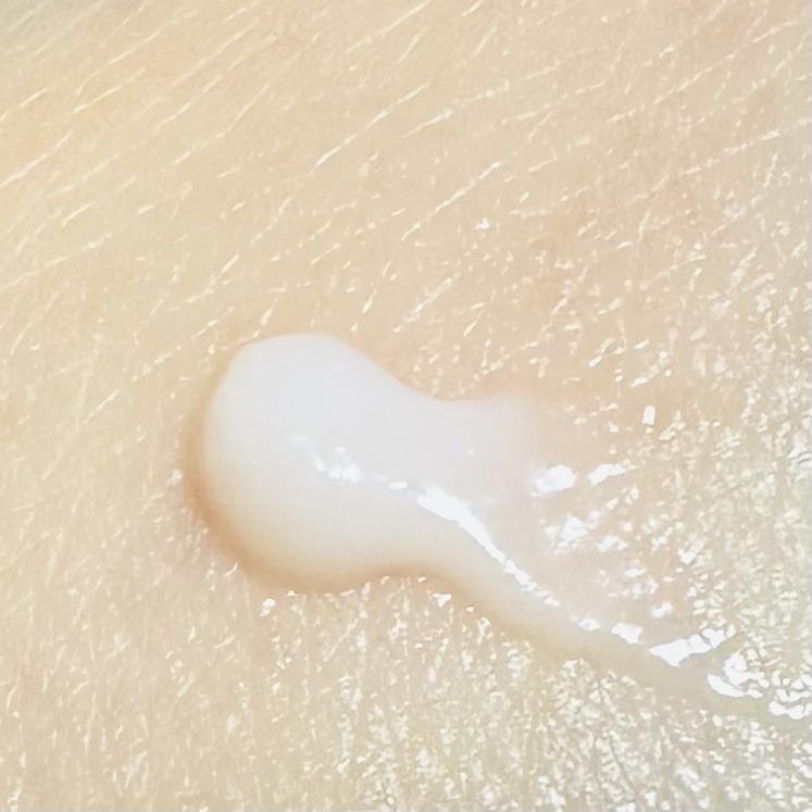 クレ・ド・ポー ボーテ ヴォワールマティフィアンリサン/クレ・ド・ポー ボーテ/化粧下地を使ったクチコミ（3枚目）