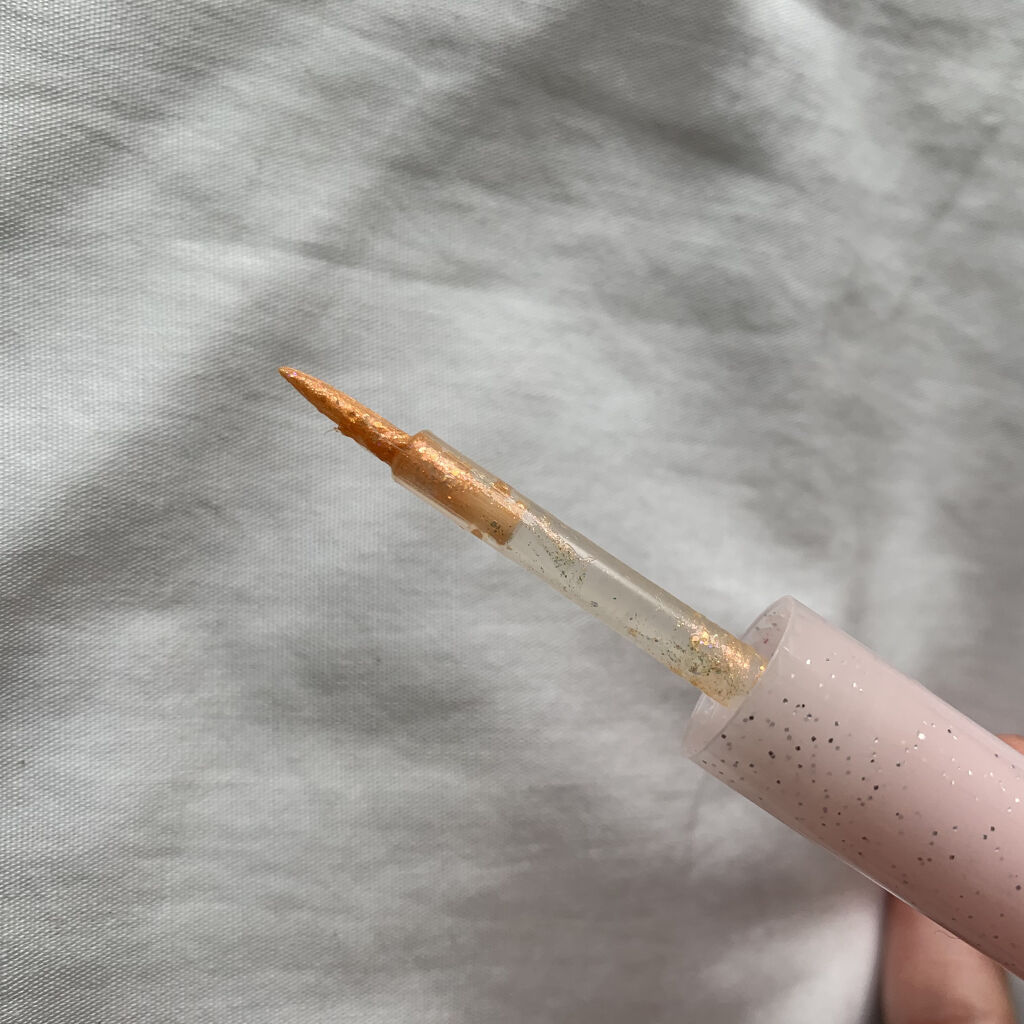 シュガー トゥインクル リキッド グリッター 03 BEAMING SUNNY-LIGHT/PERIPERA/グリッターを使ったクチコミ（2枚目）