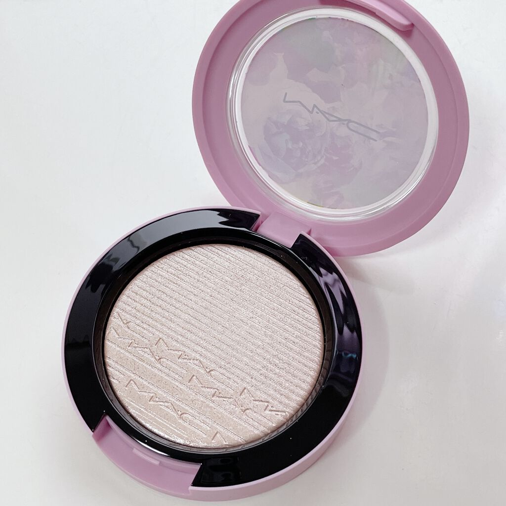 エクストラ ディメンション スキンフィニッシュ/M・A・C/プレストパウダーを使ったクチコミ（2枚目）