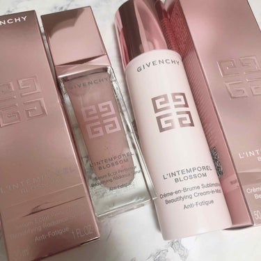 GIVENCHY
｡*⑅୨୧┈┈┈┈┈┈┈┈┈୨୧⑅*｡
#GIVENCHY
ランタンポレルブロッサムシリーズ全部使ってます!!
博多にお仕事で行ったのですが
毎回博多のGIVENCHYにお邪魔してます