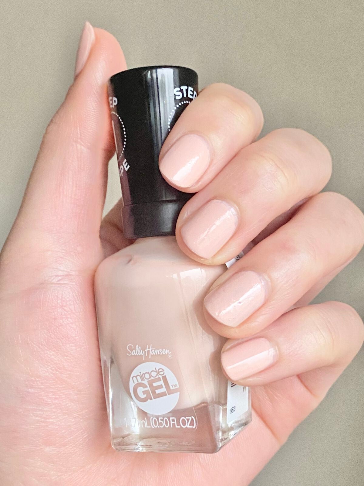 ジェルフィニッシュ ネイルカラー/サリーハンセン/マニキュアを使ったクチコミ(3枚目)