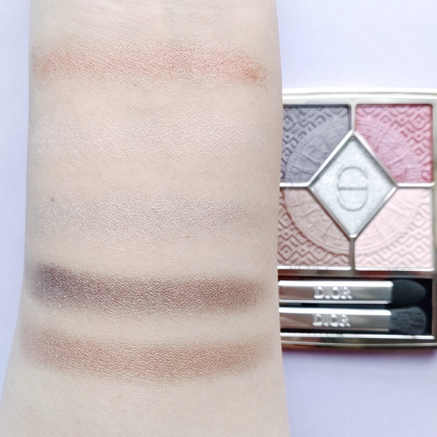 限定アイシャドウ】ディオールショウ サンク クルール｜Diorの使い方を
