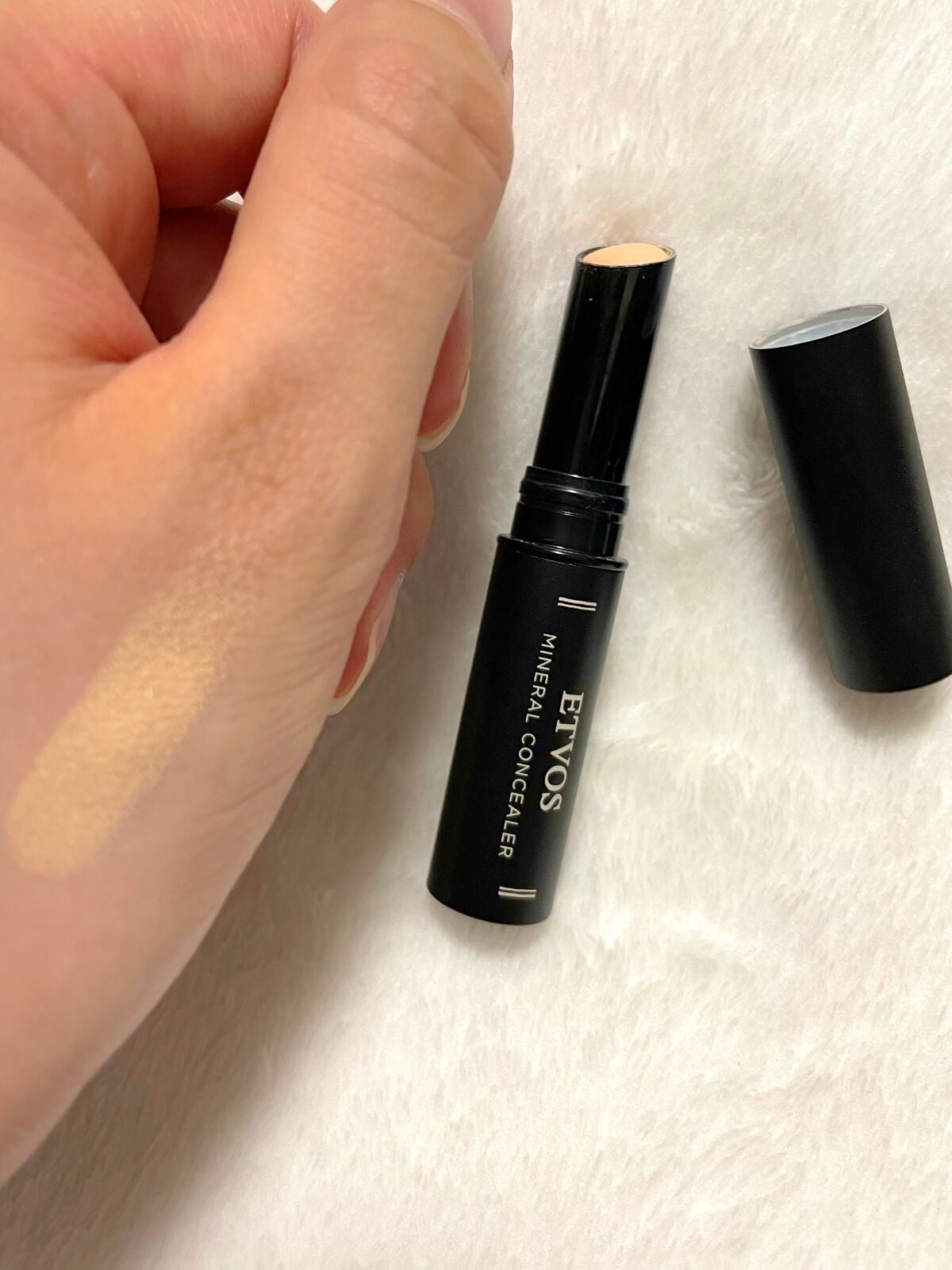ミネラルコンシーラー/エトヴォス/スティックコンシーラーを使ったクチコミ(3枚目)