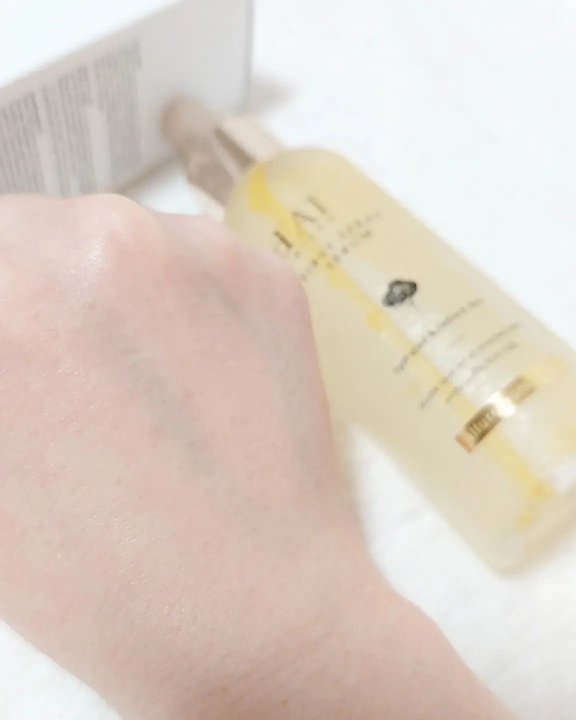 ダルバ ホワイトトリュフファーストスプレーセラム/ダルバ/ミスト状化粧水を使ったクチコミ（3枚目）