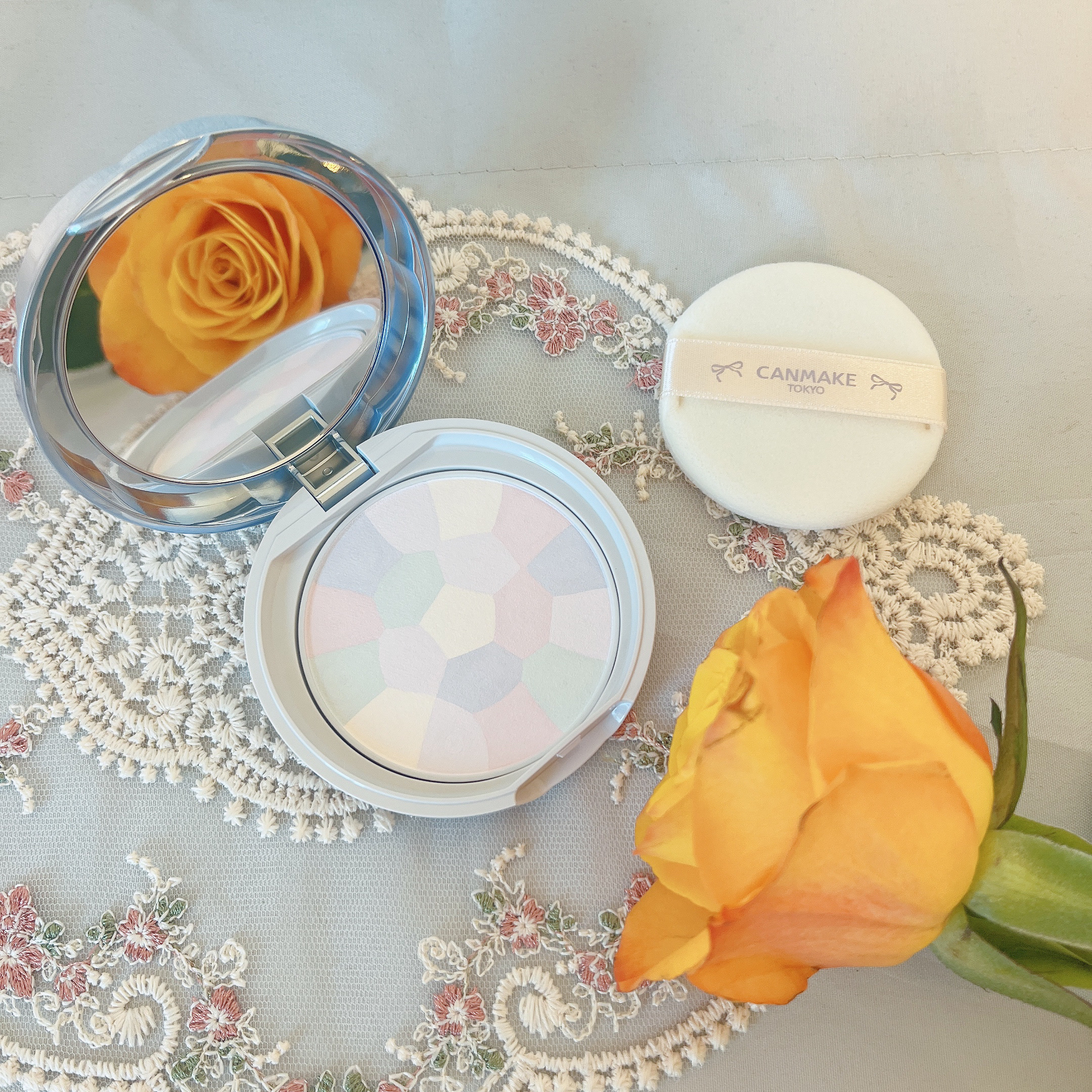 イルミネイティングフィニッシュパウダー　～Abloom～/キャンメイク/プレストパウダーを使ったクチコミ（1枚目）