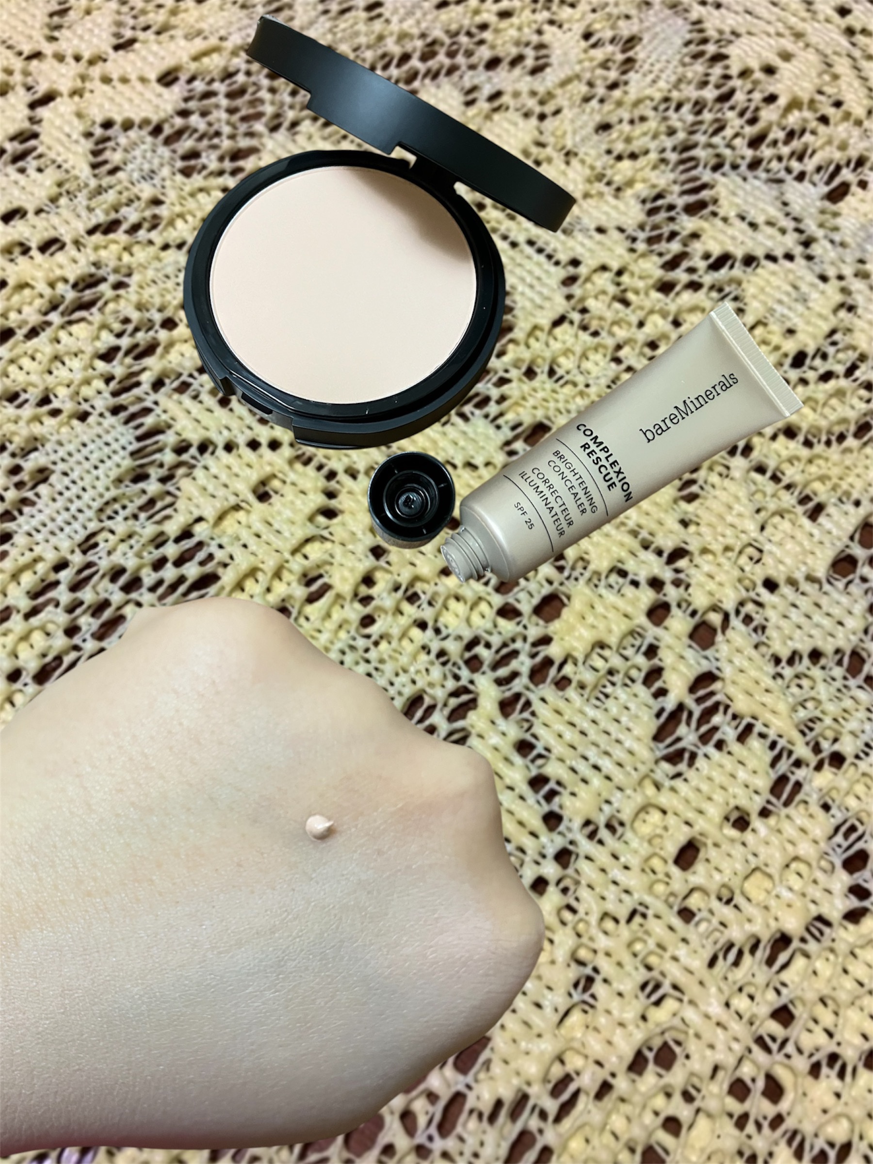 CR アイカバー ジェル SPF25 /bareMinerals/日焼け止めジェルを使ったクチコミ（2枚目）