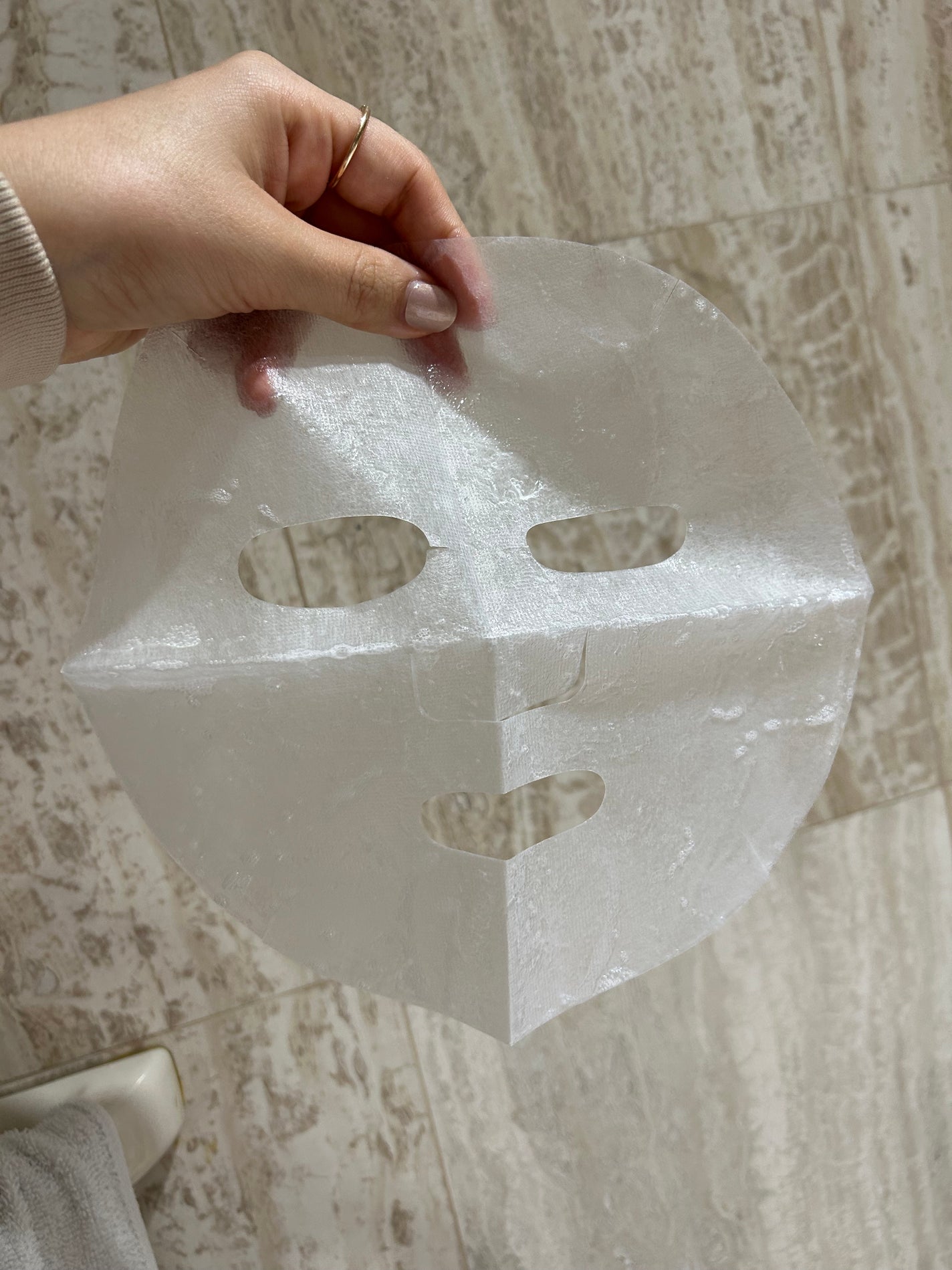 ホワイト ゼリー マッシュルーム エラトックス マスク/BYLIMU/シートマスク・パックを使ったクチコミ(2枚目)