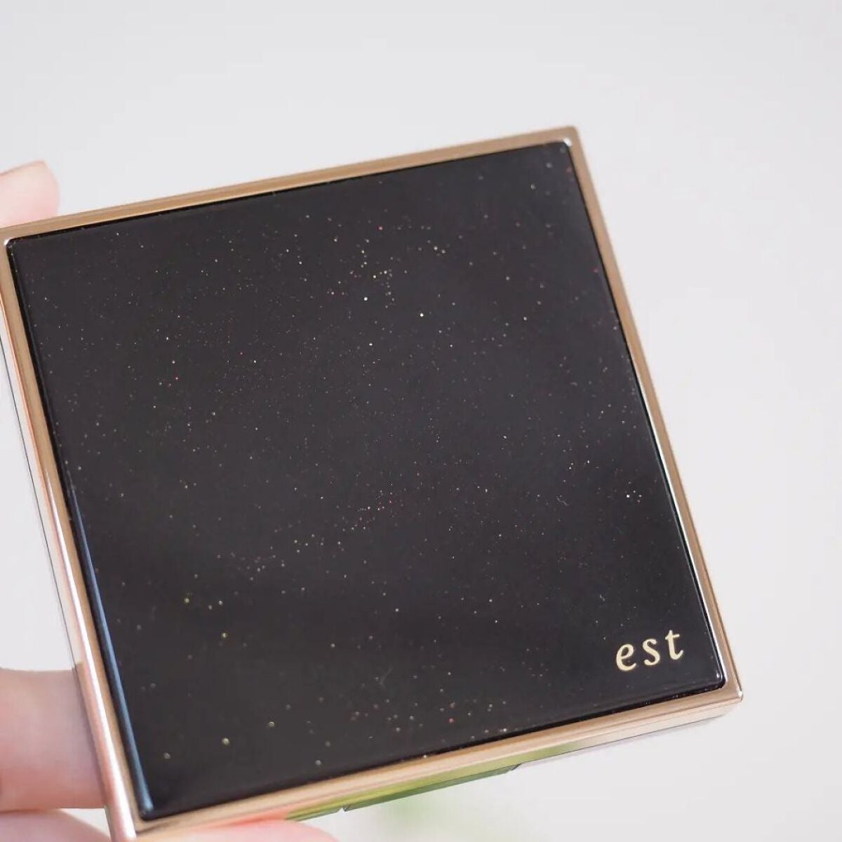 デイライト タッチ アイシャドウ /est/アイシャドウパレットを使ったクチコミ(4枚目)