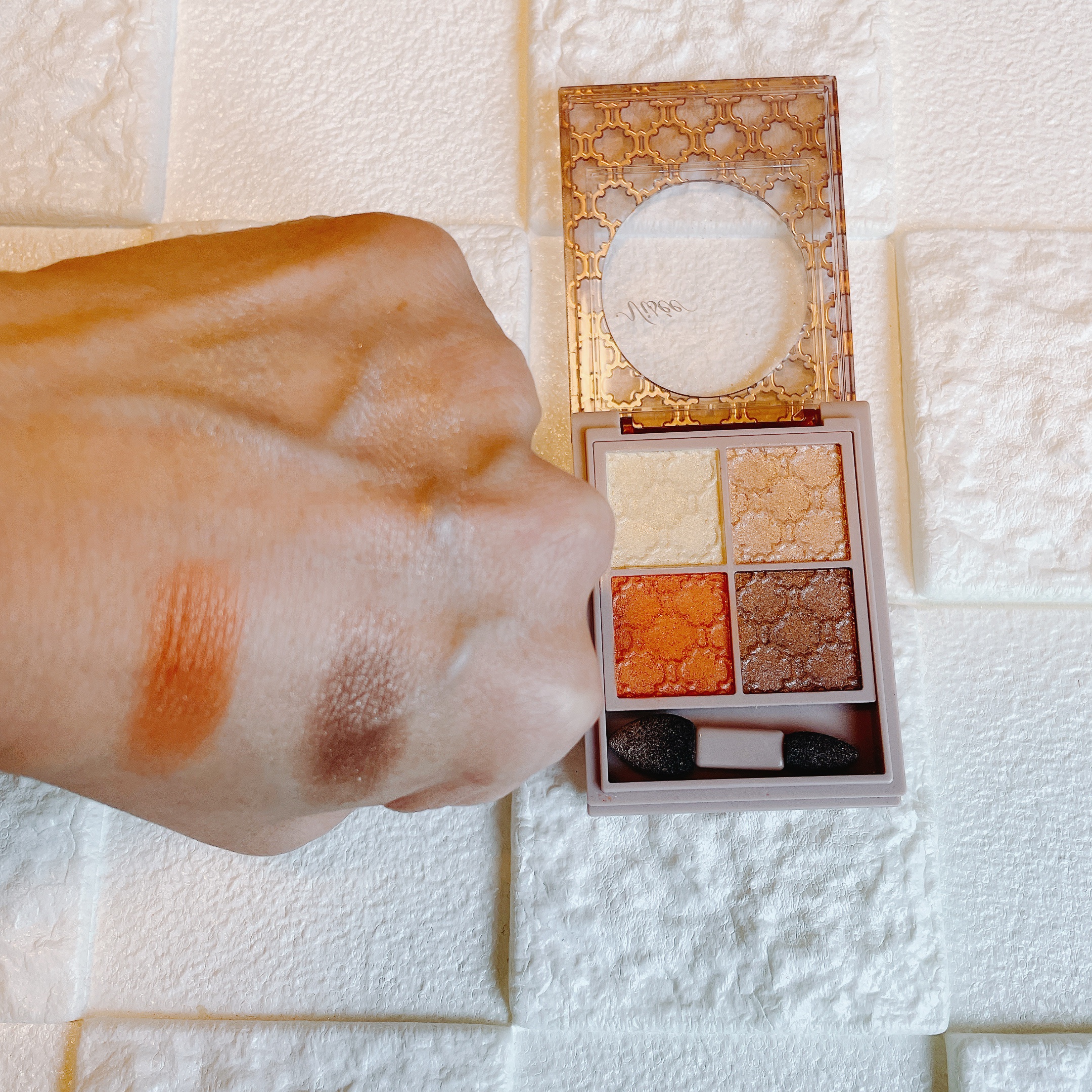 グロッシーリッチ アイズ N/Visée/アイシャドウパレットを使ったクチコミ（3枚目）