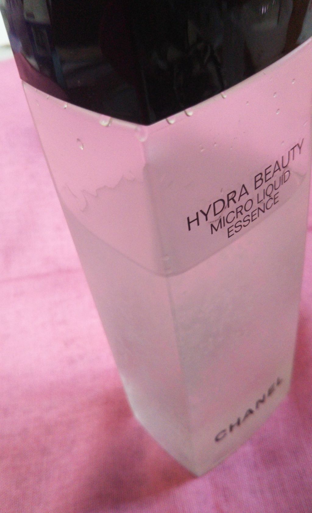 イドゥラ ビューティ マイクロ リクィッド エッセンス/CHANEL/化粧水を使ったクチコミ（1枚目）