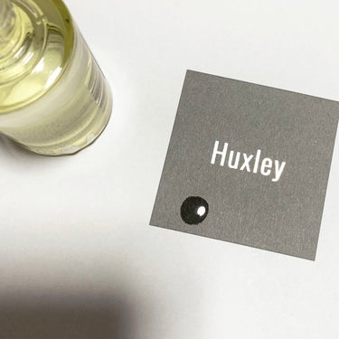 Huxley オイル；ライトアンドモアのクチコミ「◎オイル美容液でしっかり保湿を


○ハクスリー
　オイル　ライトアンドモア
こちらリップスさ.....」（3枚目）