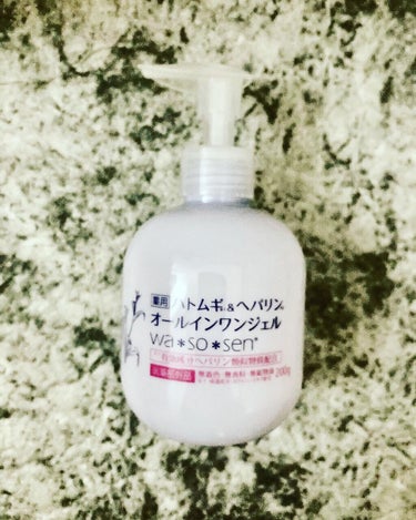 wa*so*sen 薬用ハトムギ&ヘパリンオールインワンジェルのクチコミ「薬用ハトムギ&ヘパリンオールインワンジェルを使用しました♡

内容量は200gです。便利なポン.....」（1枚目）