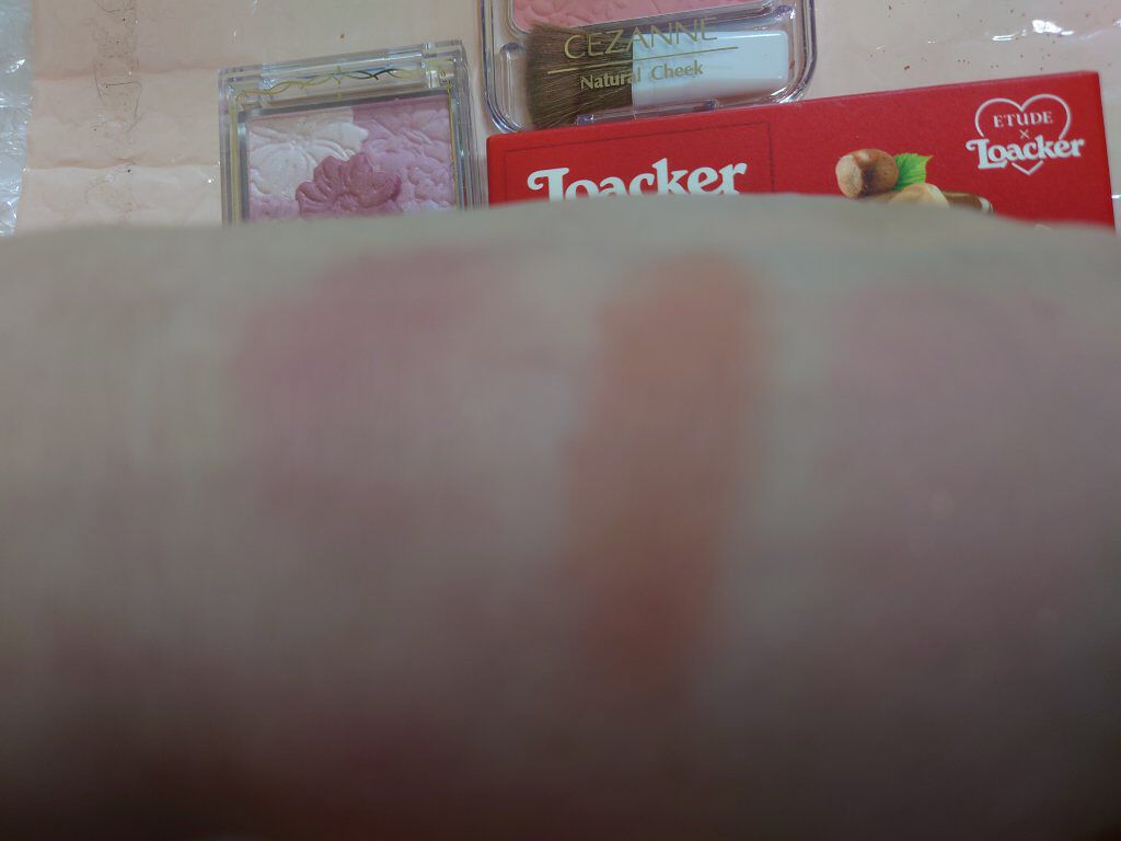 ローカー スウィートレイヤーチーク/ETUDE/パウダーチークを使ったクチコミ（2枚目）