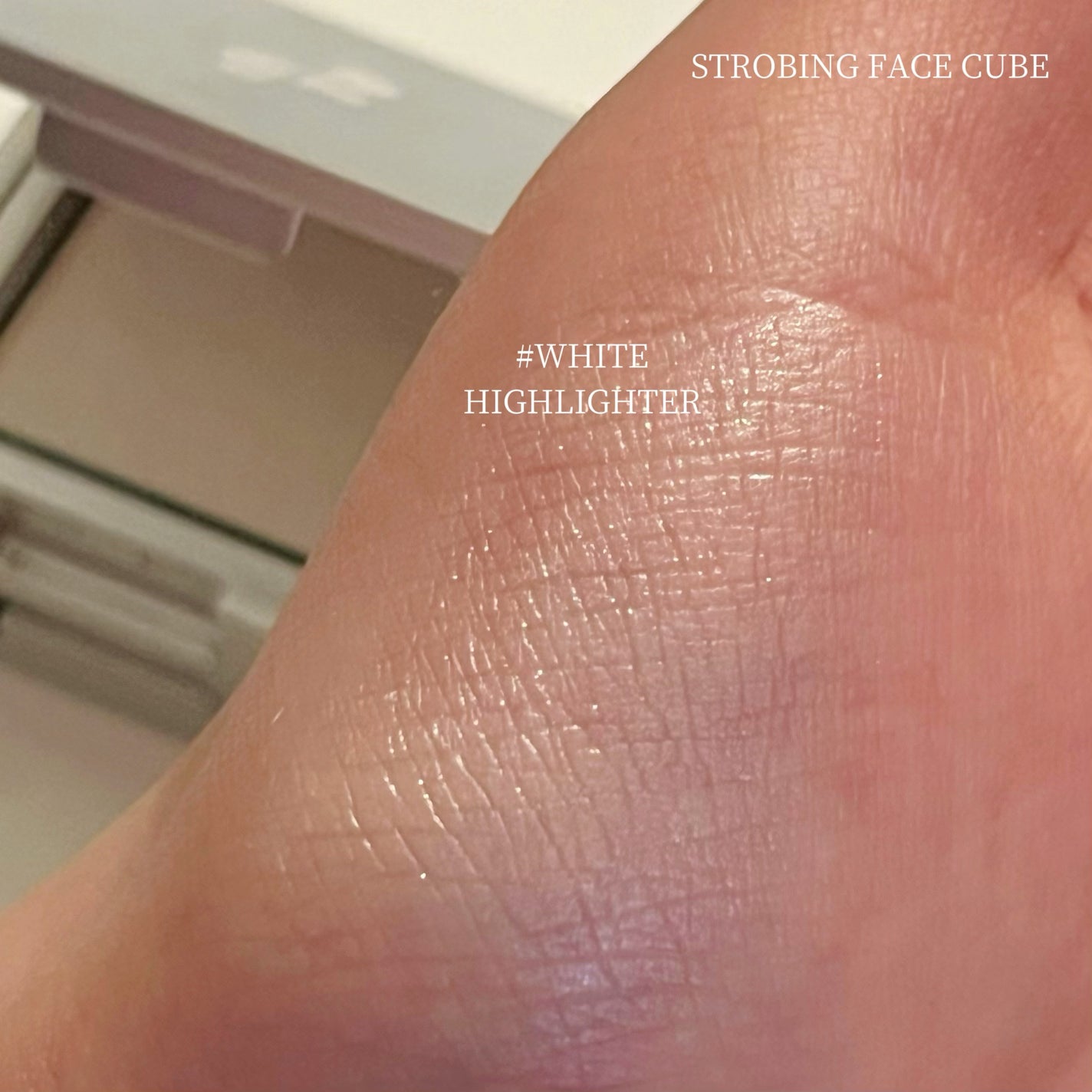 ストロビングフェイスキューブ/TWO SLASH FOUR/ハイライトを使ったクチコミ(6枚目)