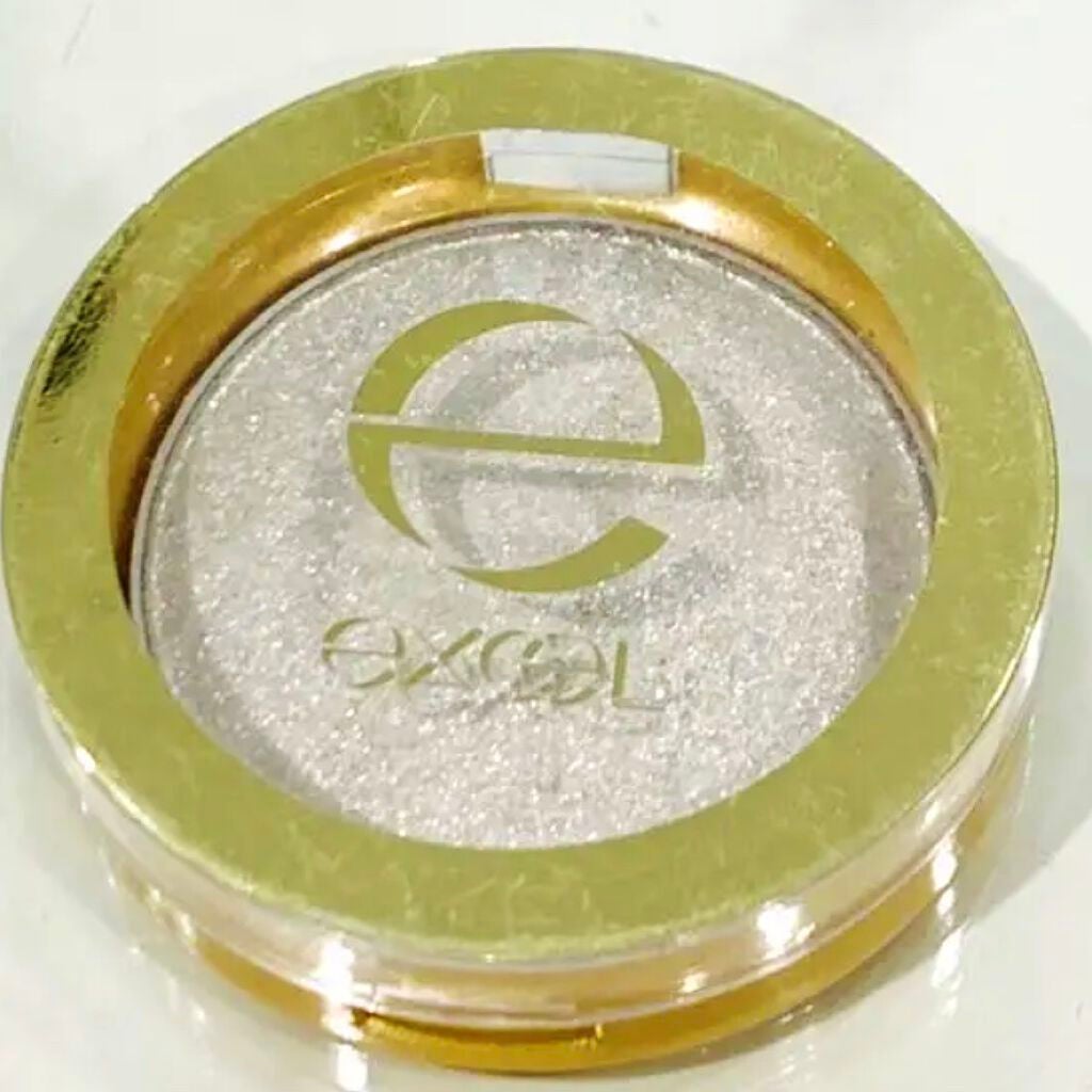 シャイニーシャドウ N/excel/単色アイシャドウを使ったクチコミ(1枚目)